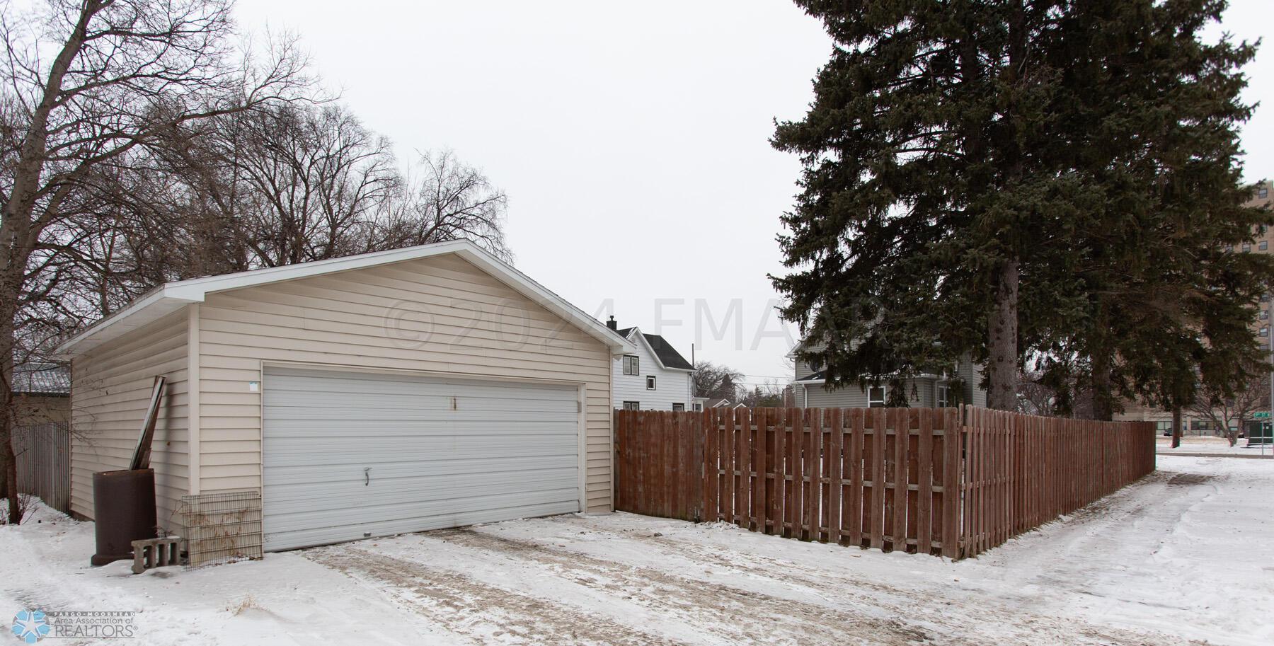 Garage