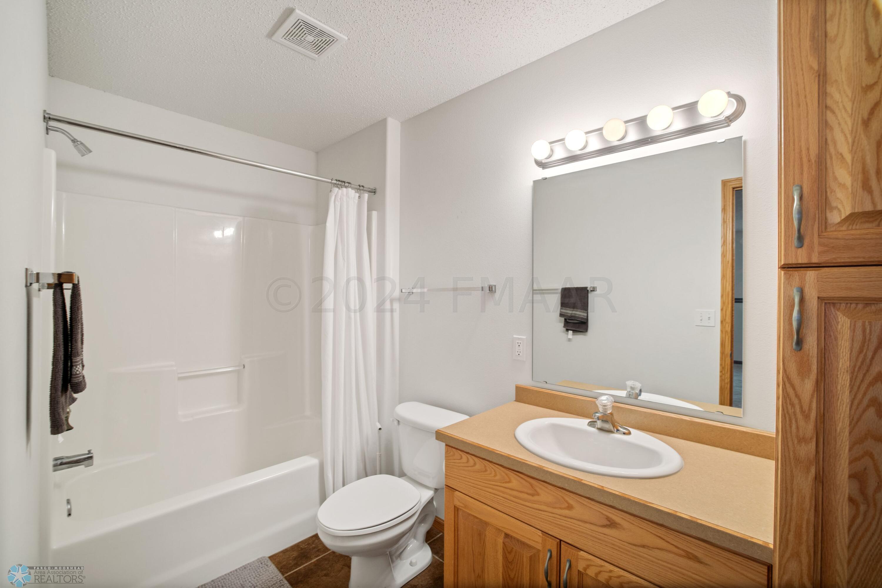 3414 Eagle Run Drive West Fargo, ND-19