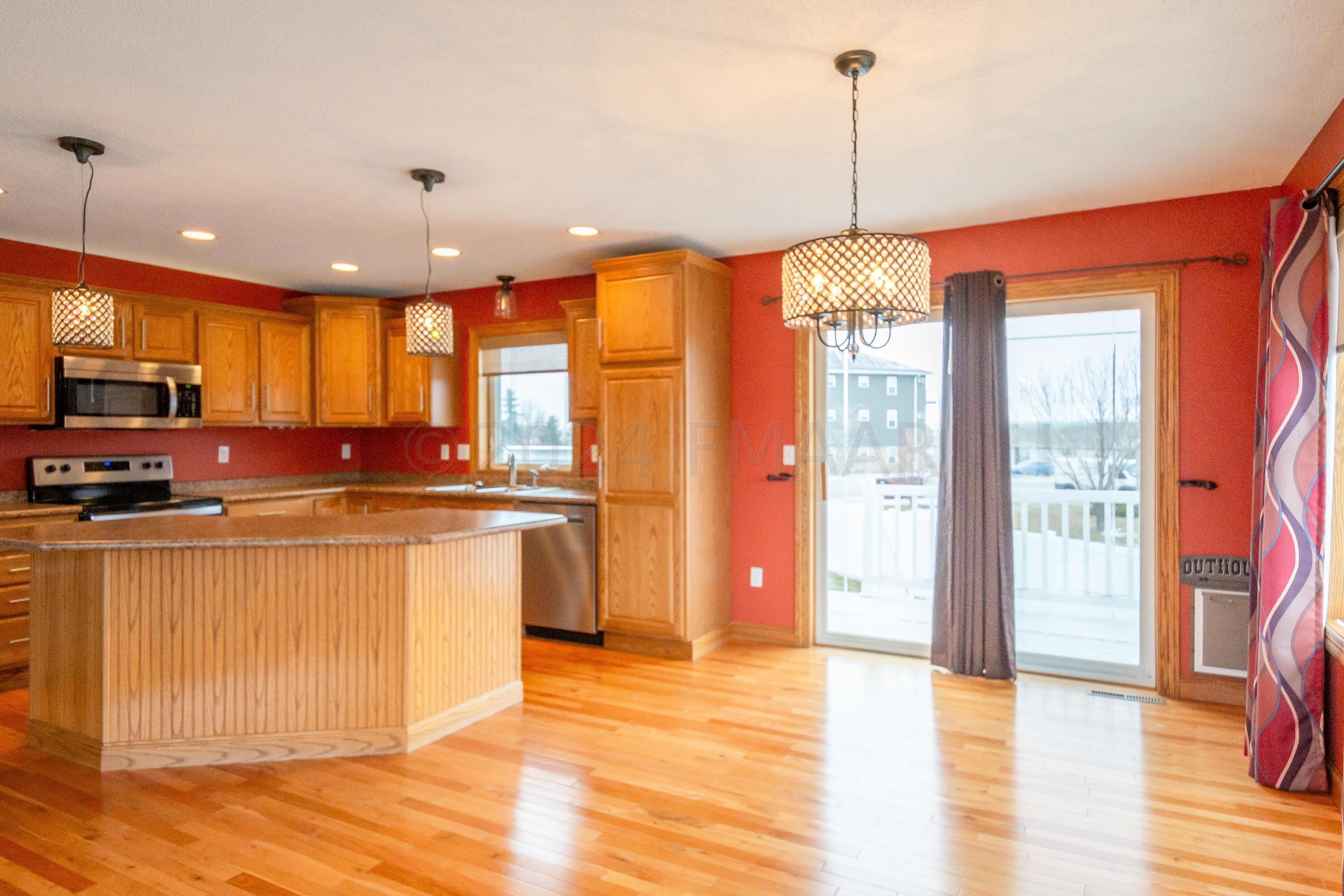 Kitchen/Dining