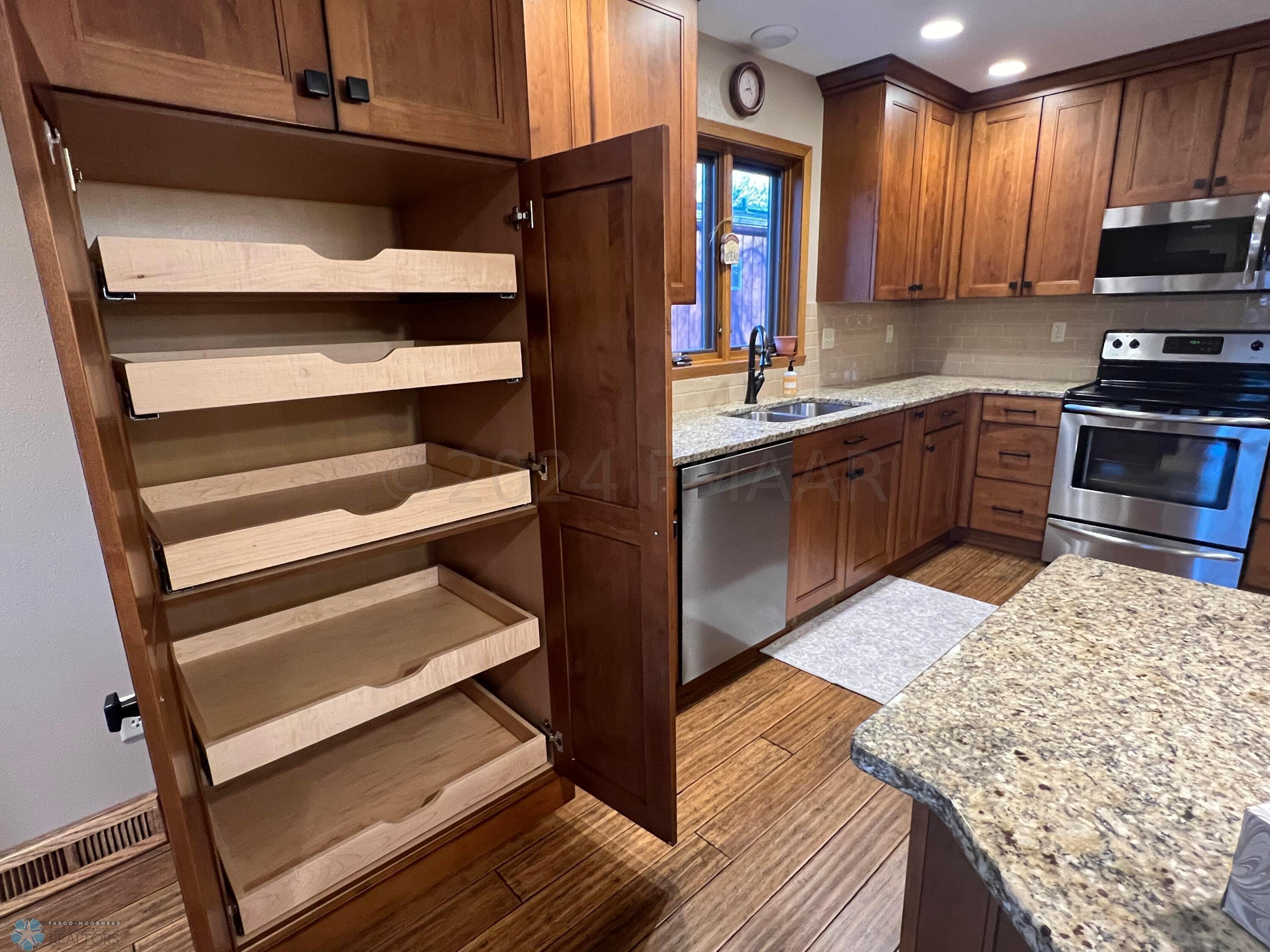 Lots of storage with pull outs