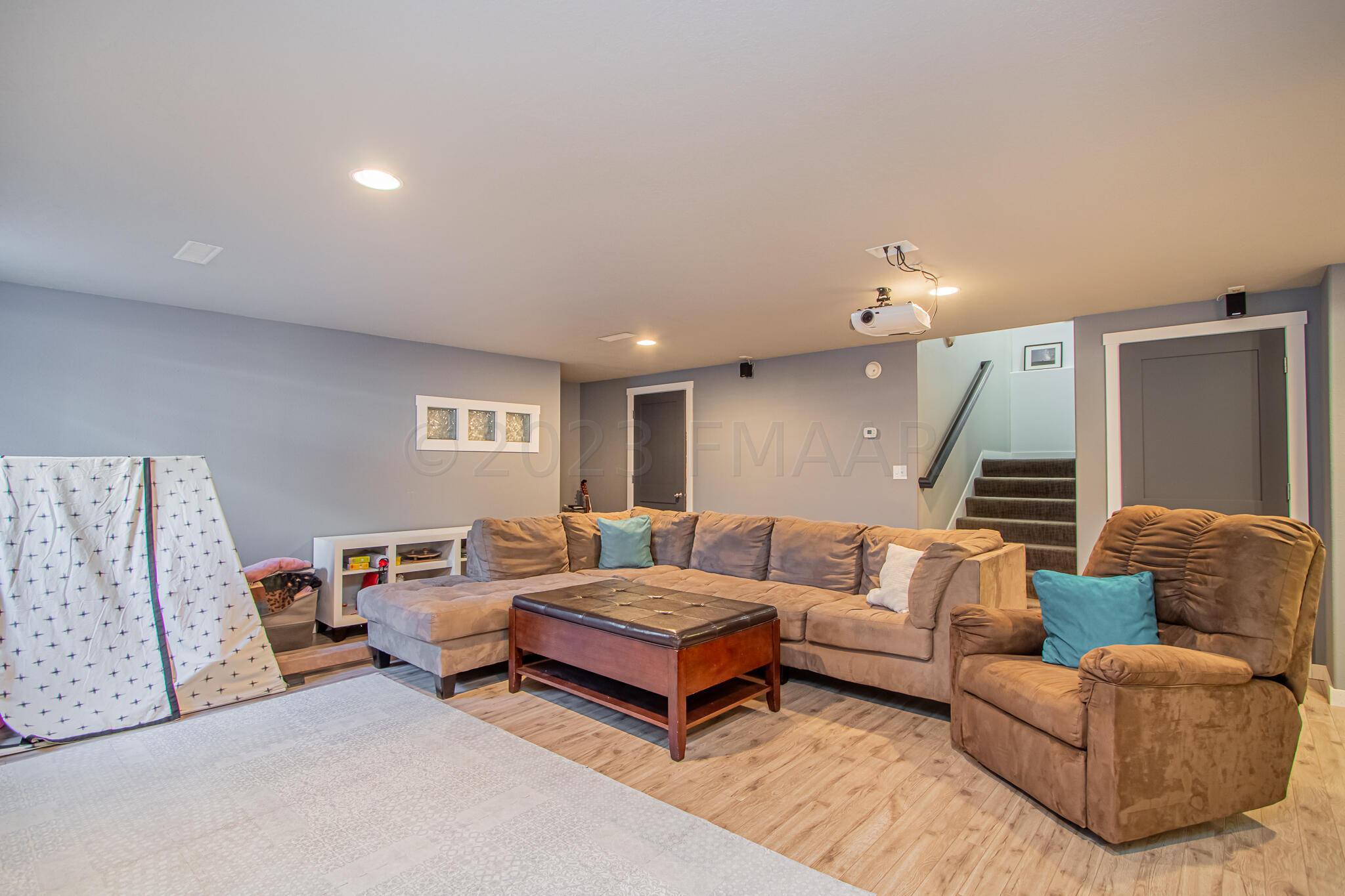 Family_Room_2