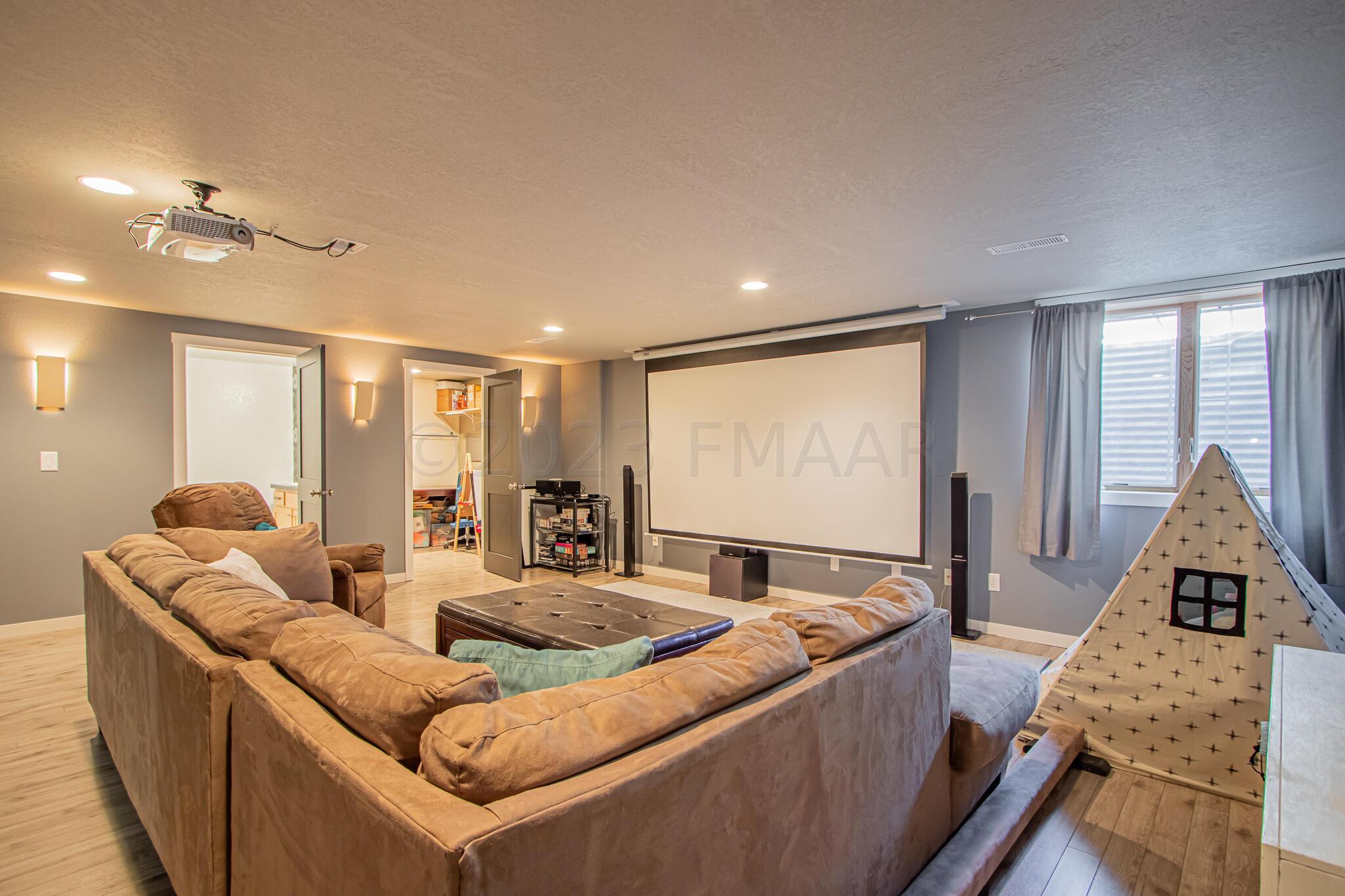 Family_Room_3
