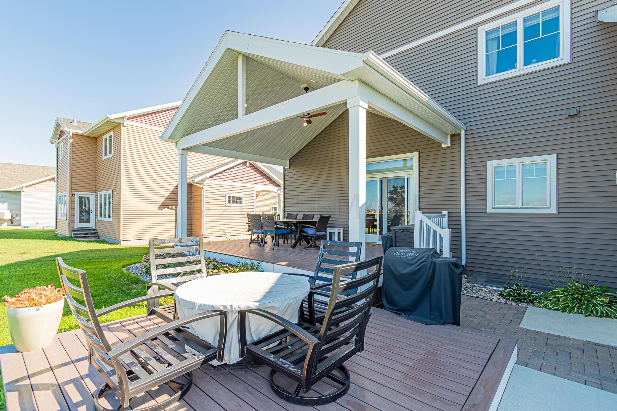 Exterior_9