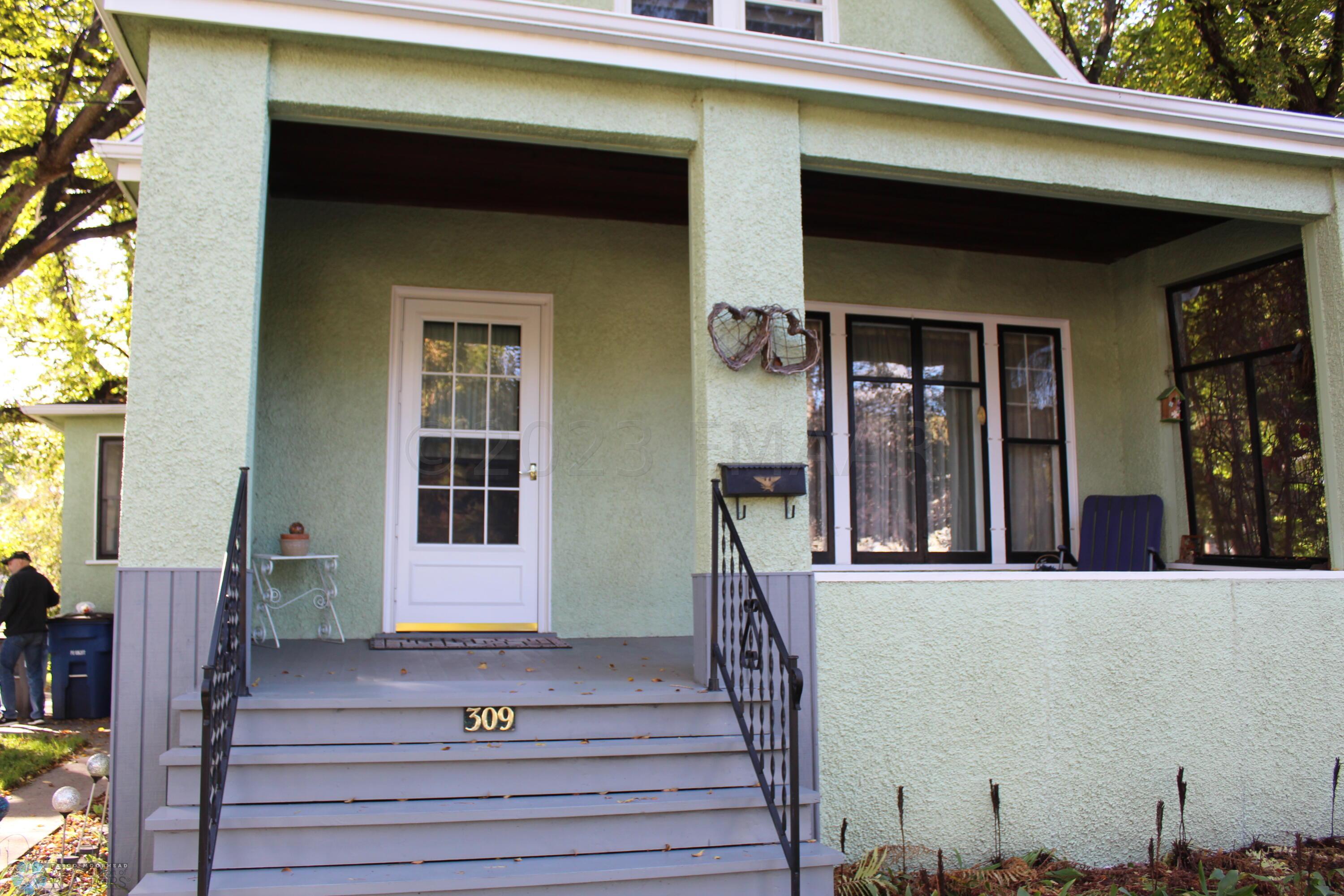 309 7th Ave 010