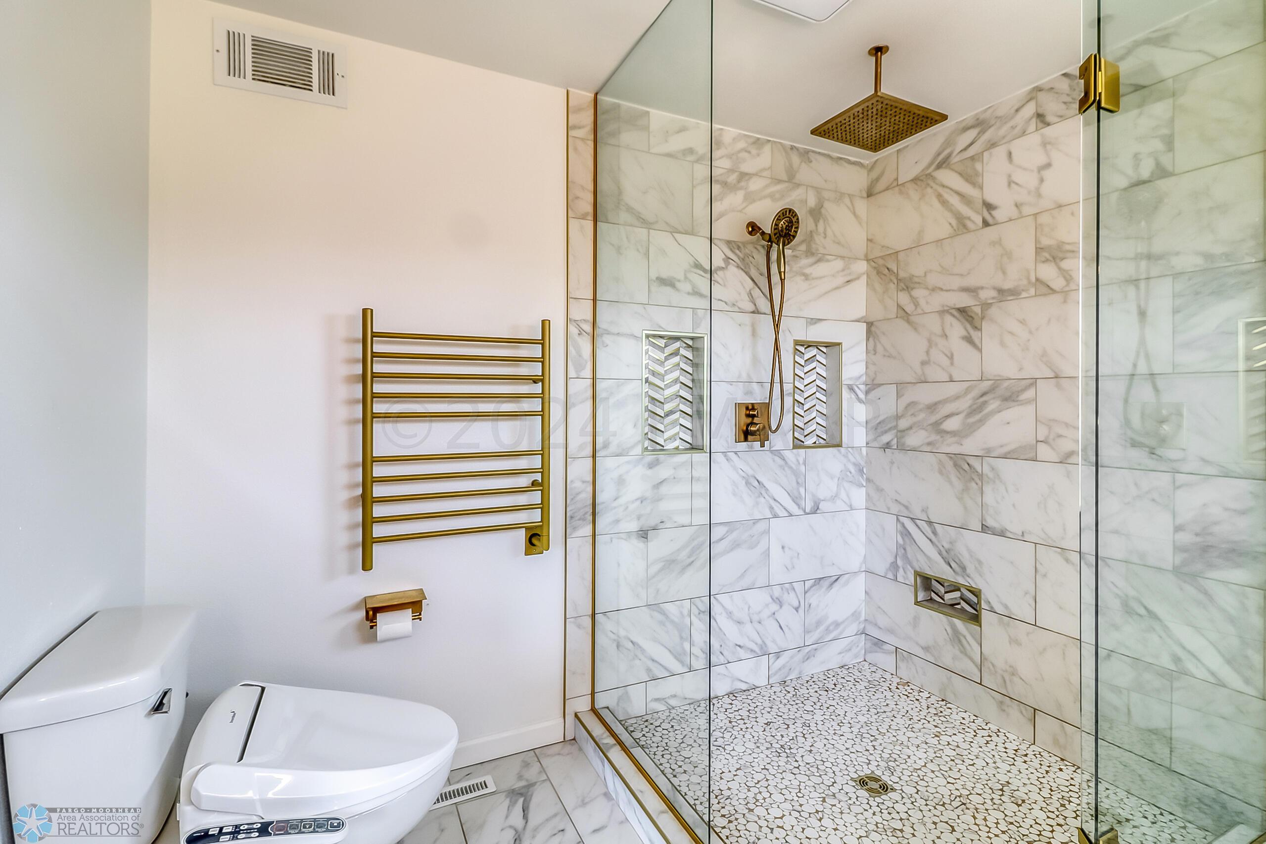Primary Bathroom1_2