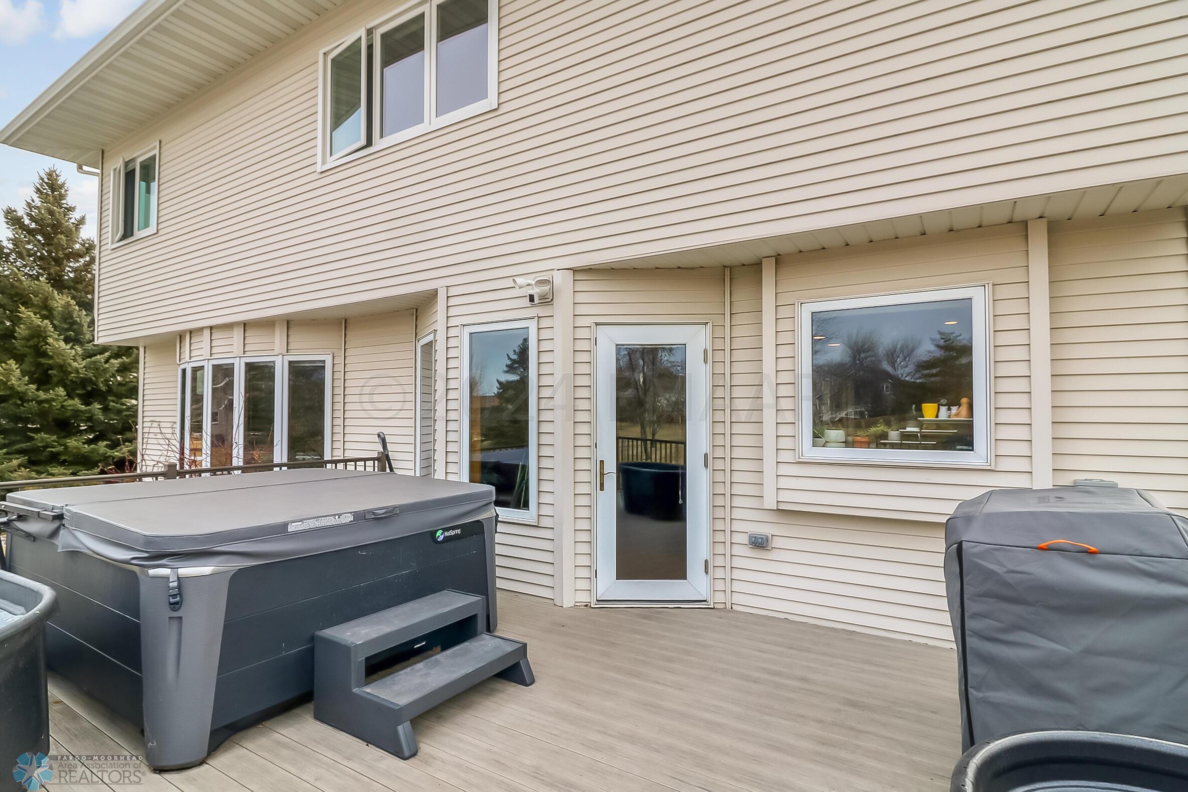 Backyard_deck1_2