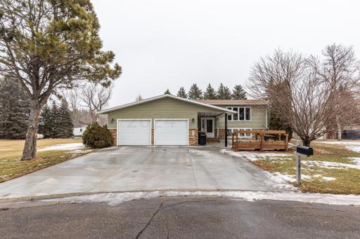 161 EVERGREEN Circle, Kindred, ND 58051