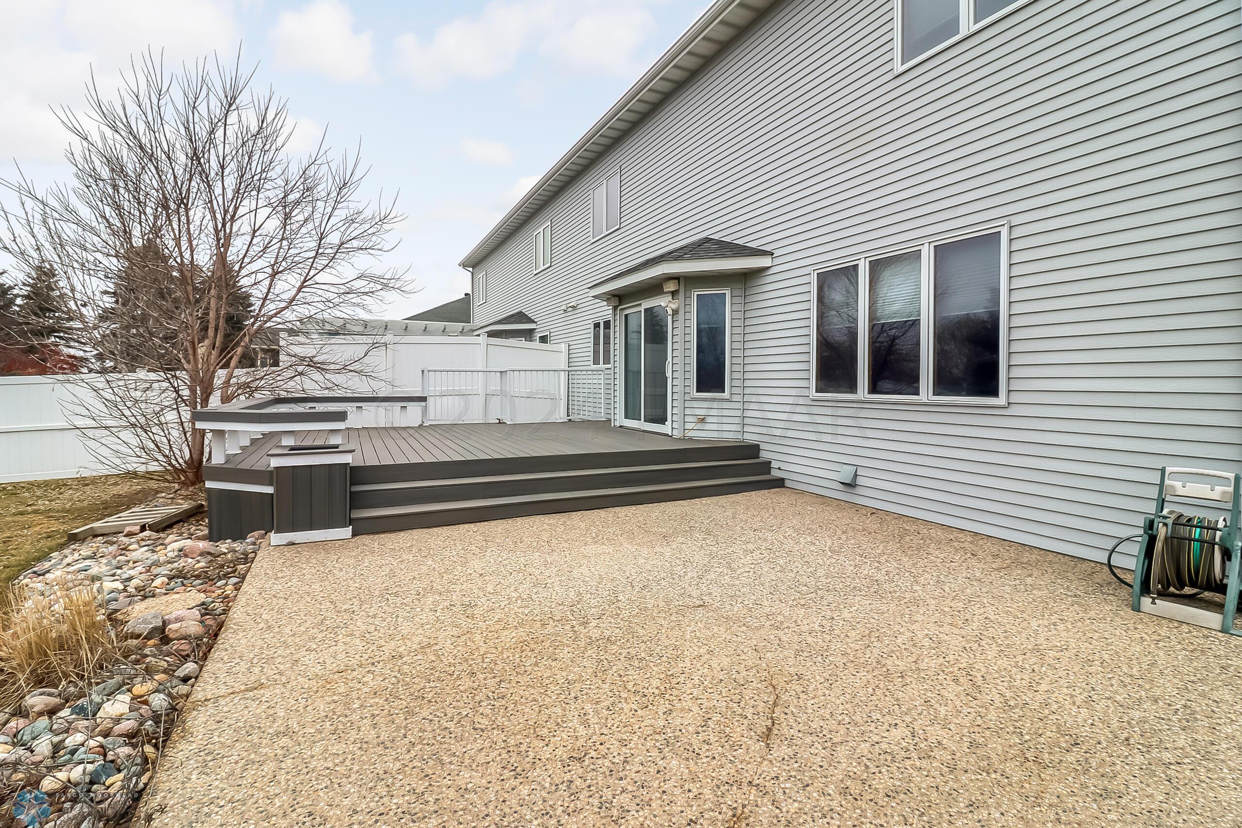 Backyard_deck_patio