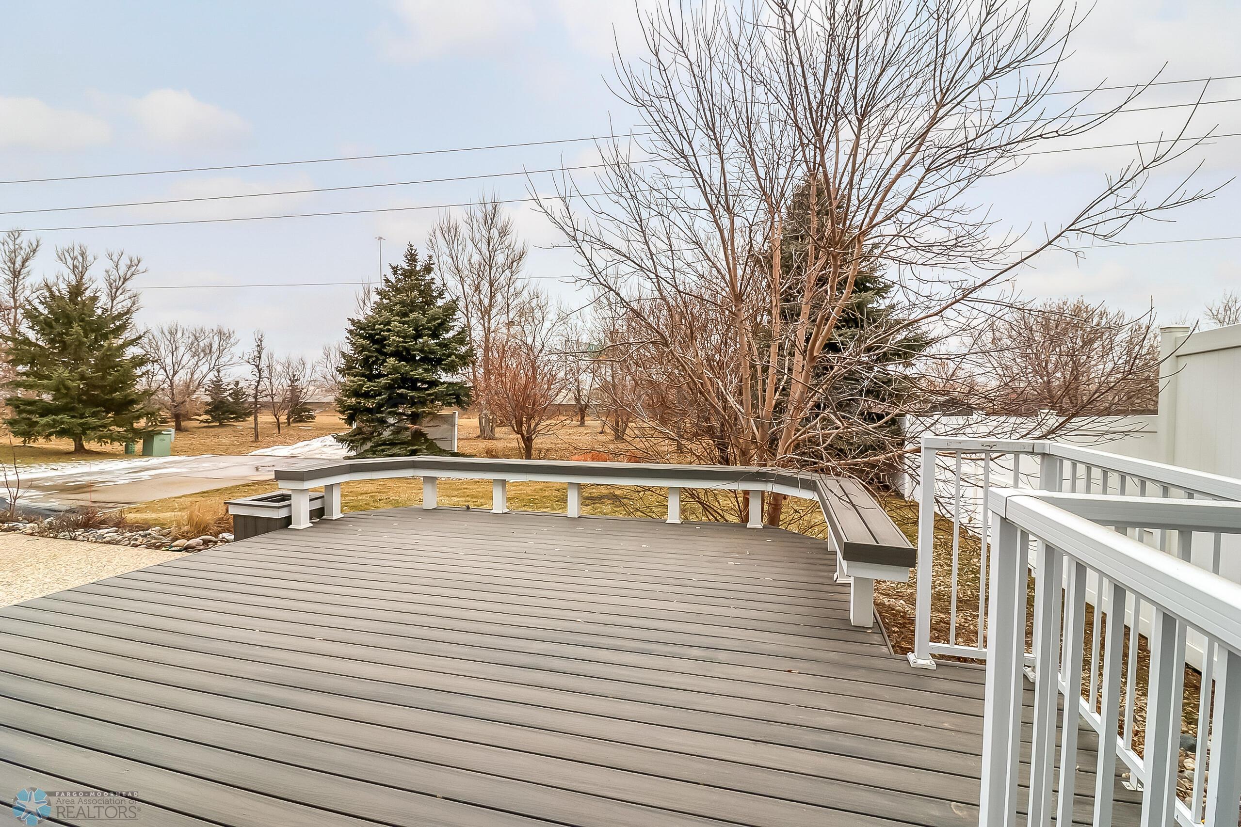 Backyard_deck1_2