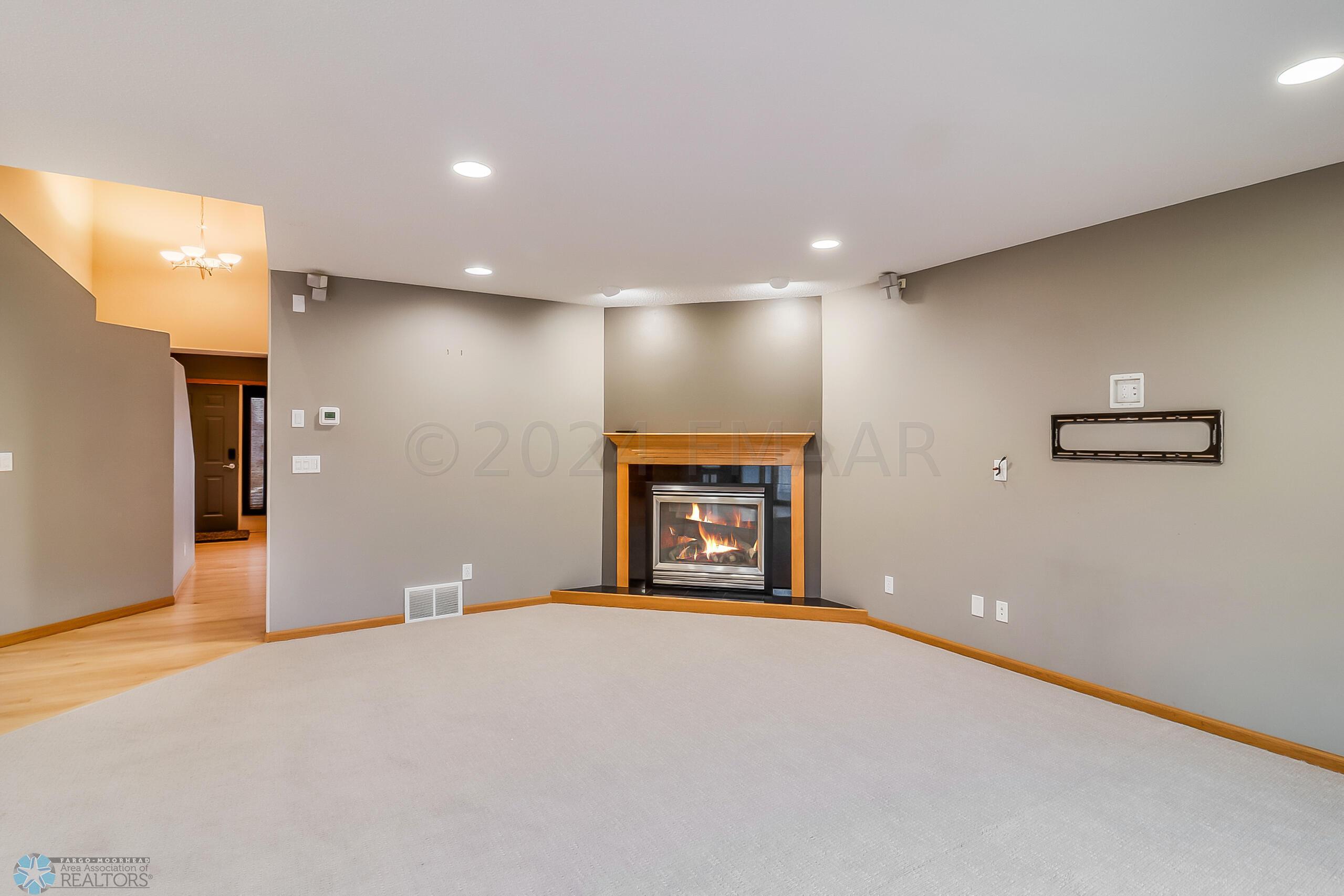 Familyroom1_0