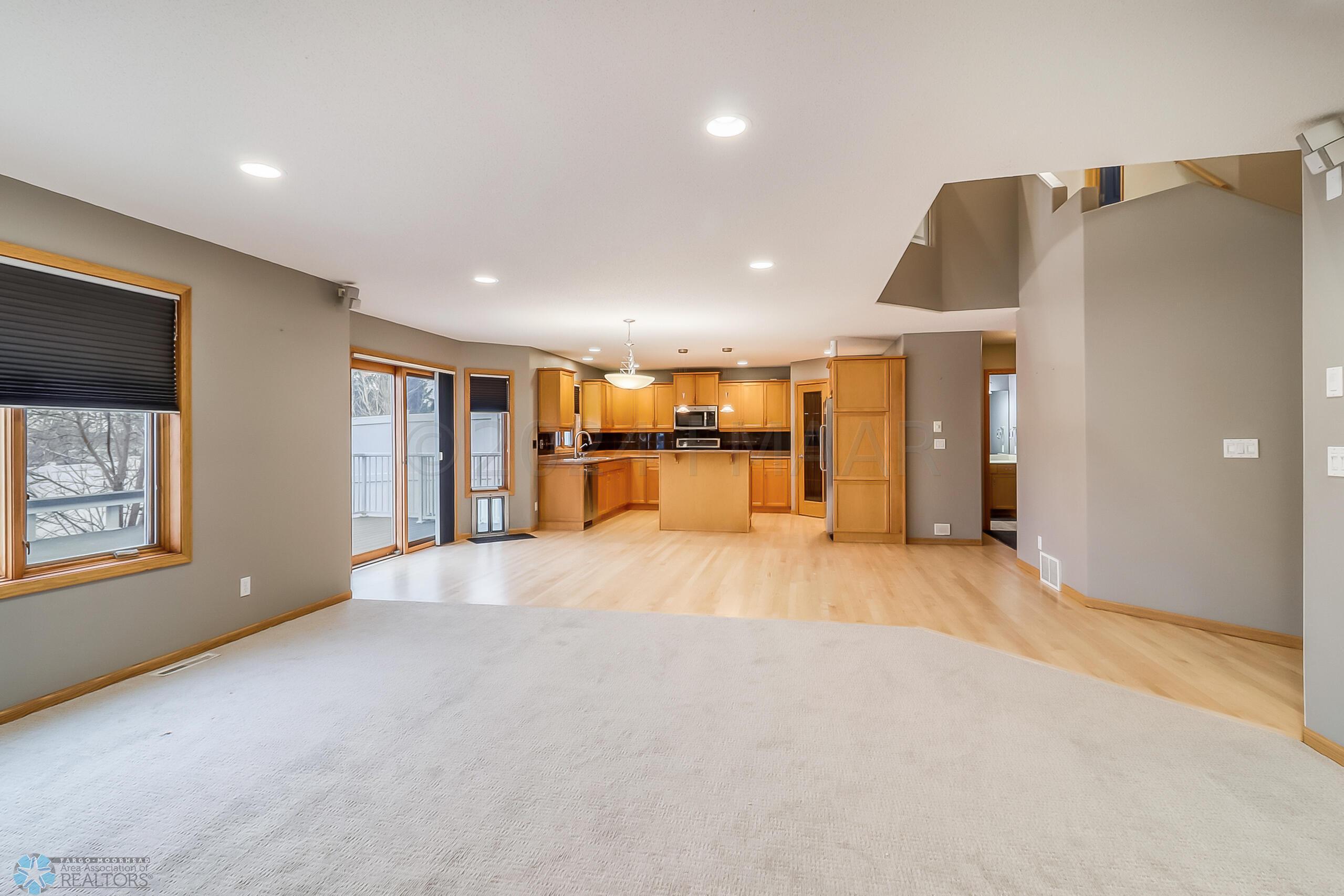 Familyroom1_2