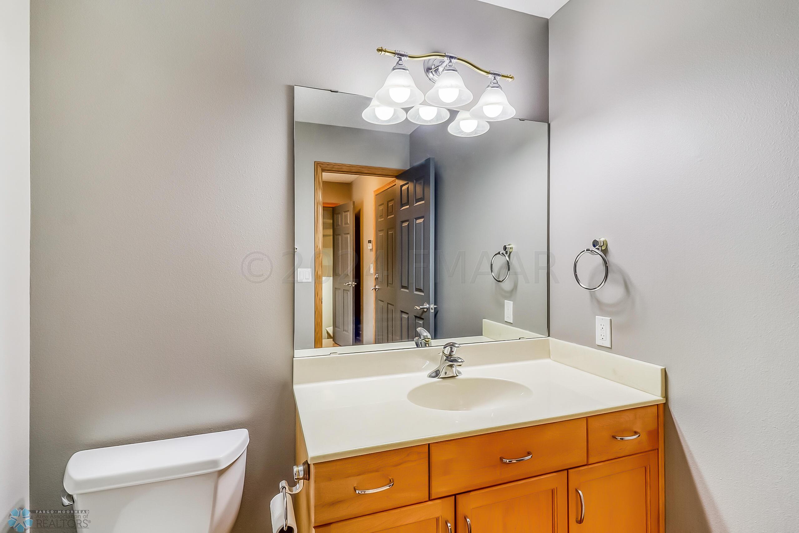 Half Bath1_1