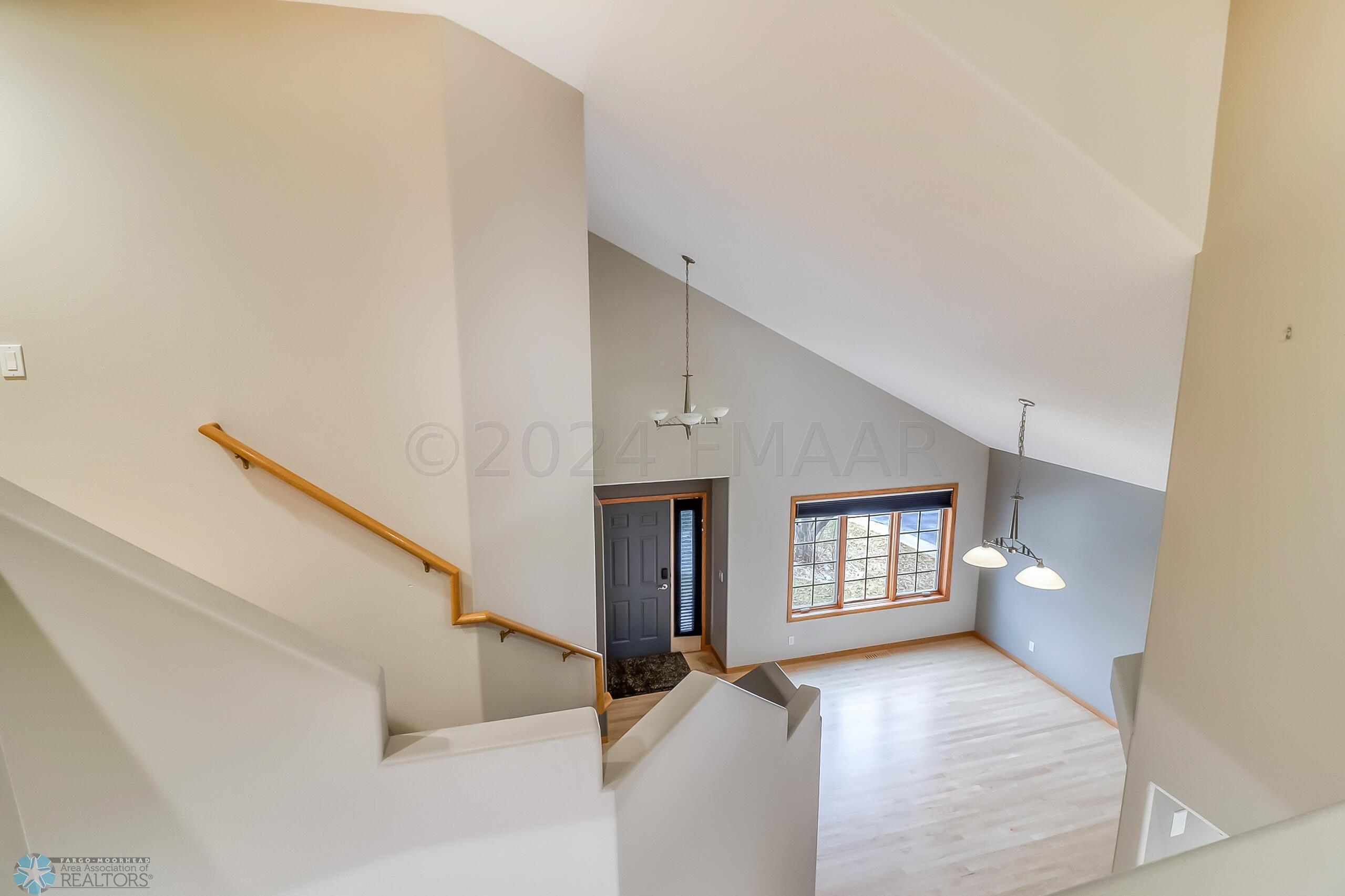 Upstairs_view1_1