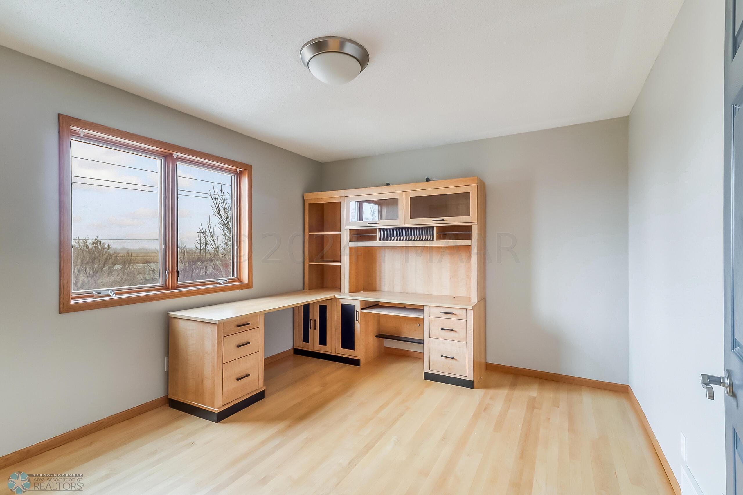 Upstairs Bedroom2_1