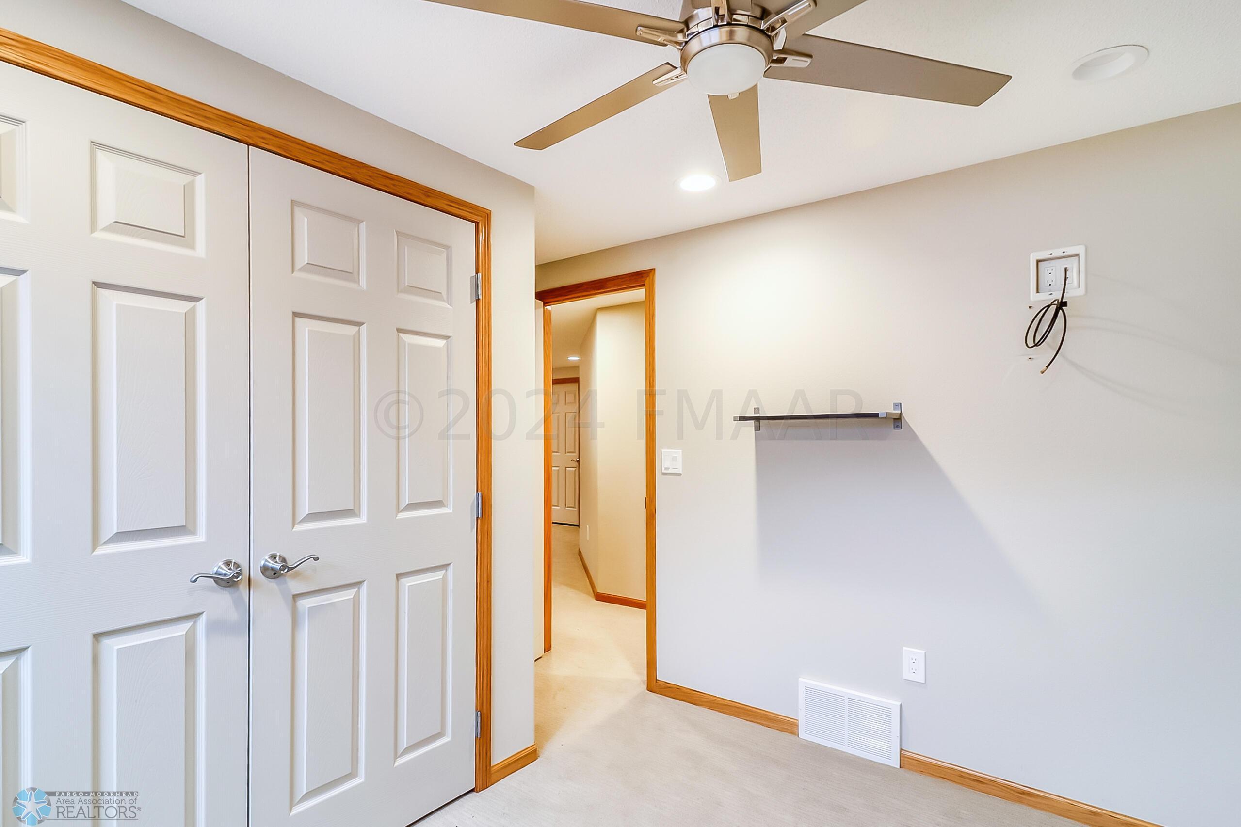 Basement Bedroom1_2