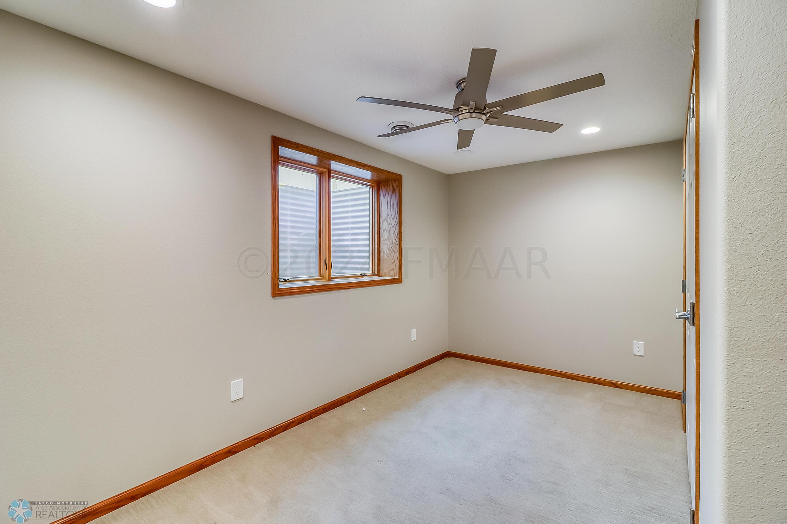 Basement Bedroom2_1
