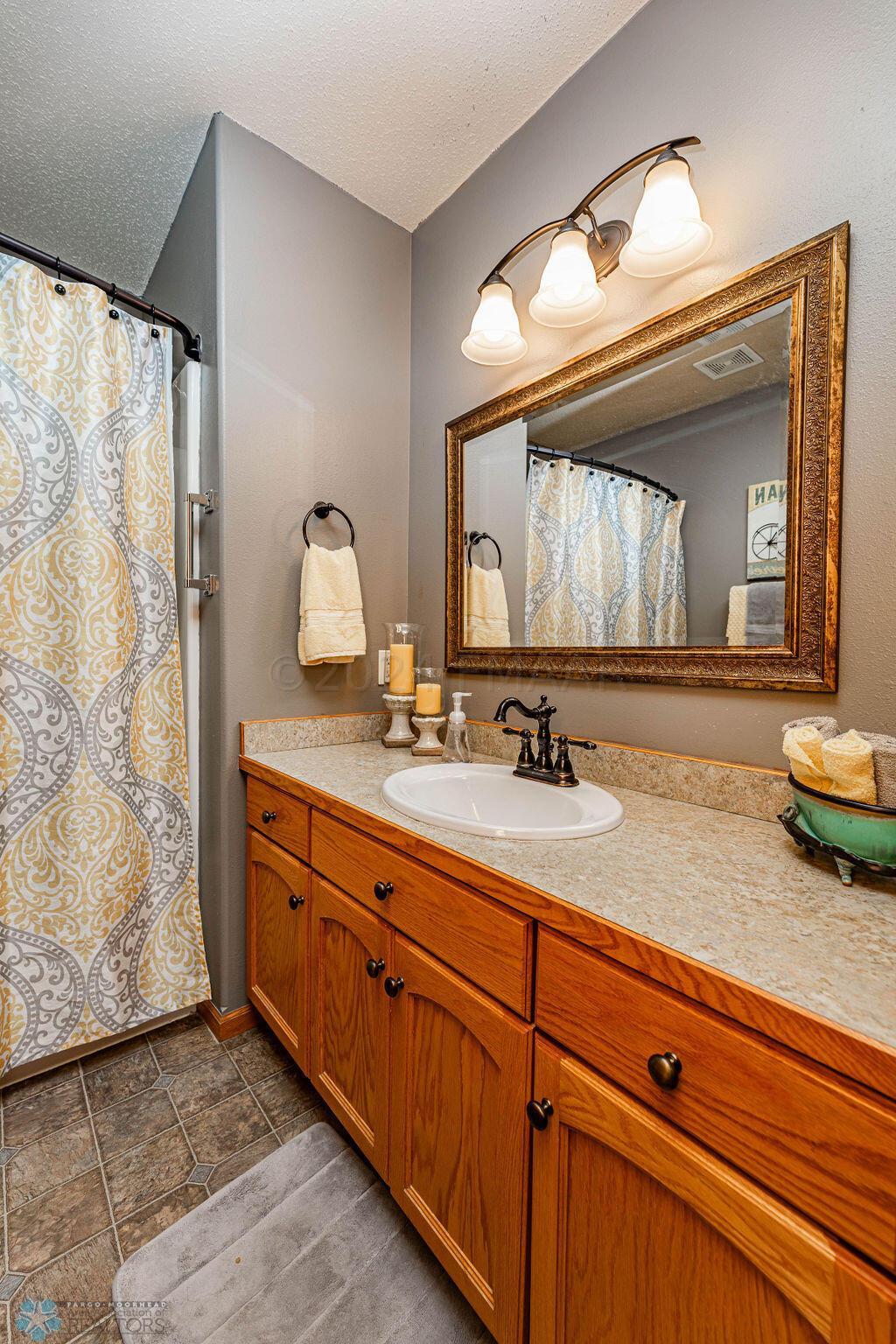 Full Primary Bathroom