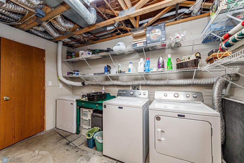 Laundry Rm ( W/D excluded)