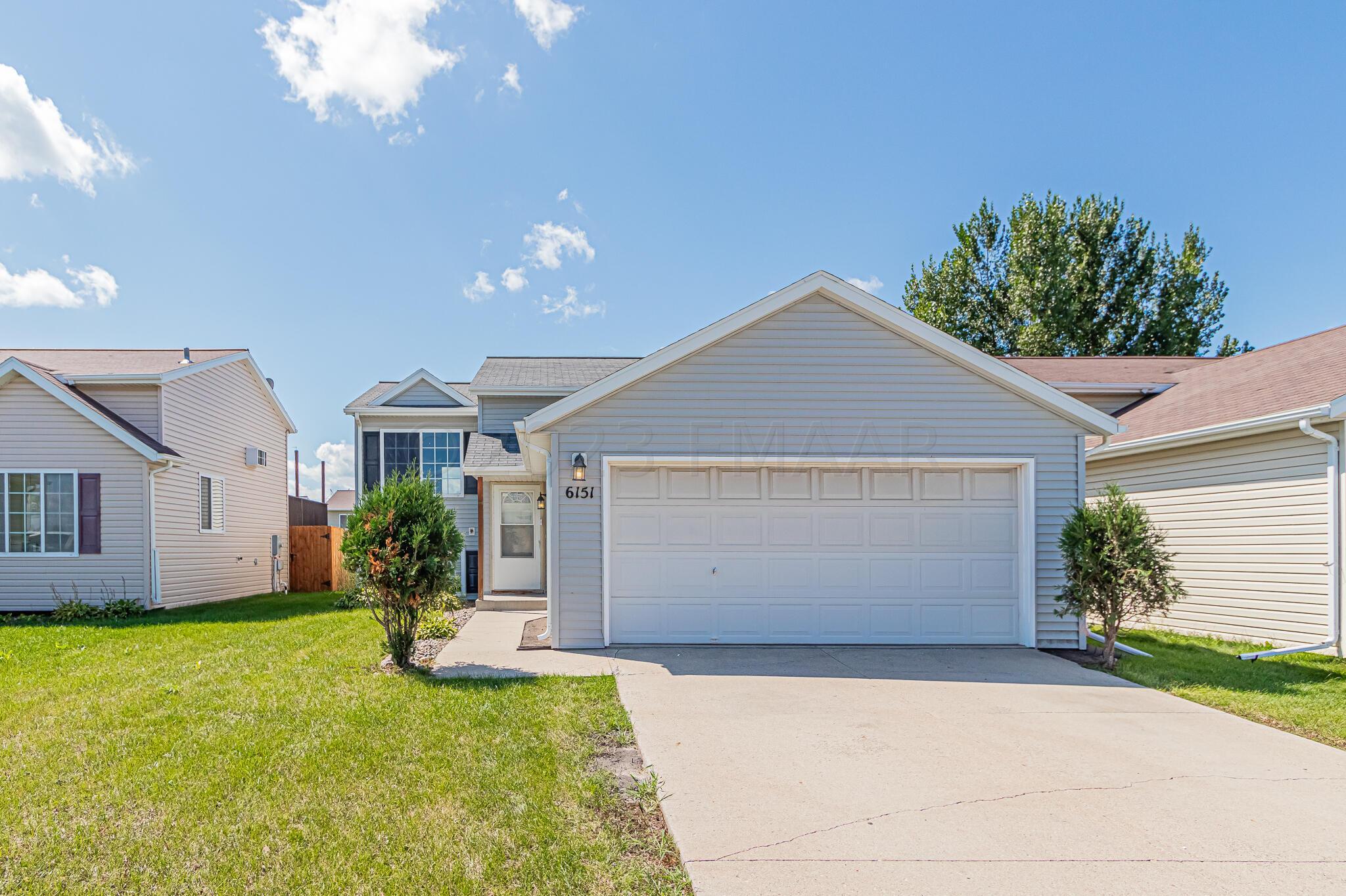 6151 23rd St S, Fargo, ND 58104-01