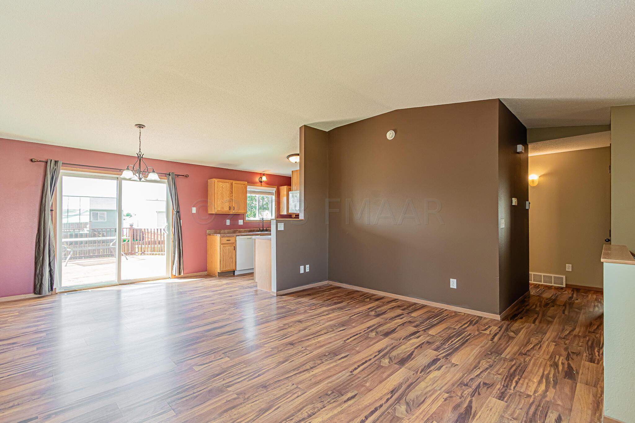 6151 23rd St S, Fargo, ND 58104-11