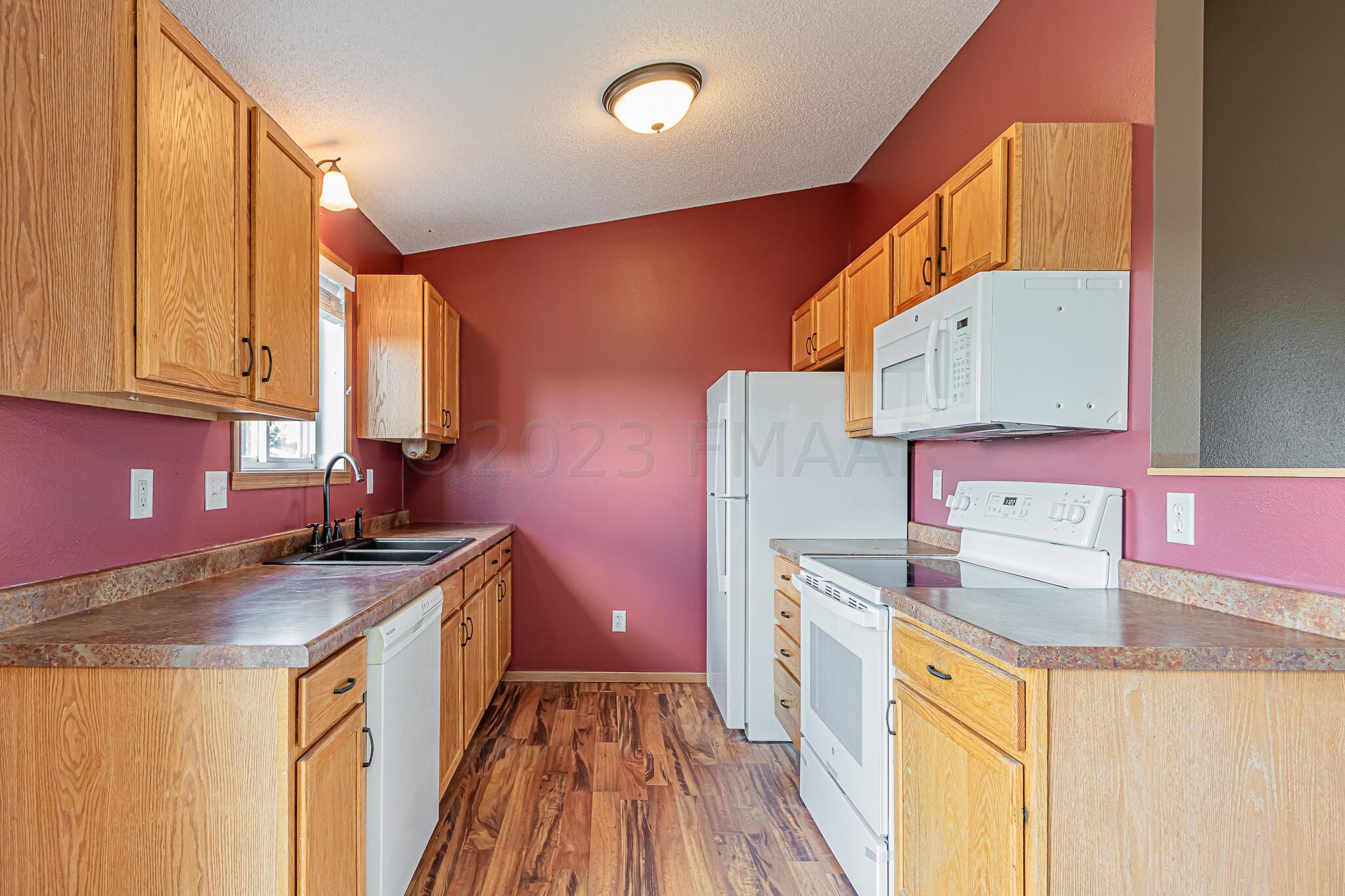 6151 23rd St S, Fargo, ND 58104-13