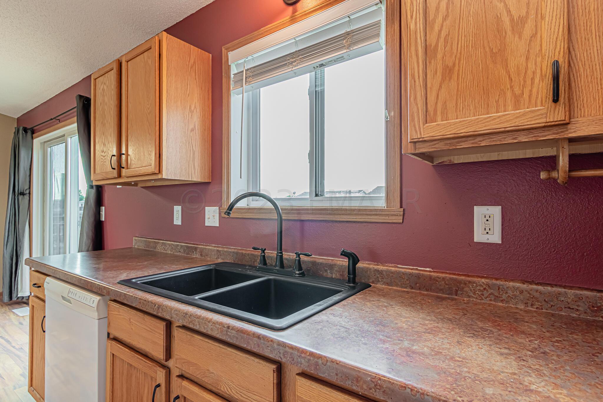6151 23rd St S, Fargo, ND 58104-14