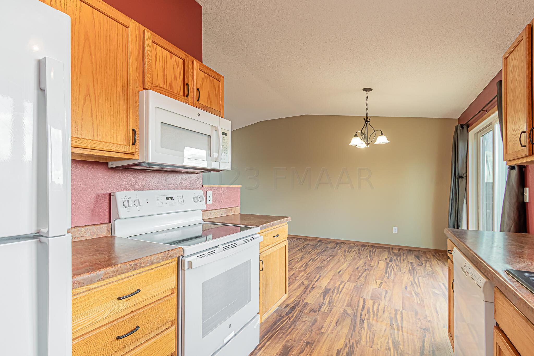6151 23rd St S, Fargo, ND 58104-15