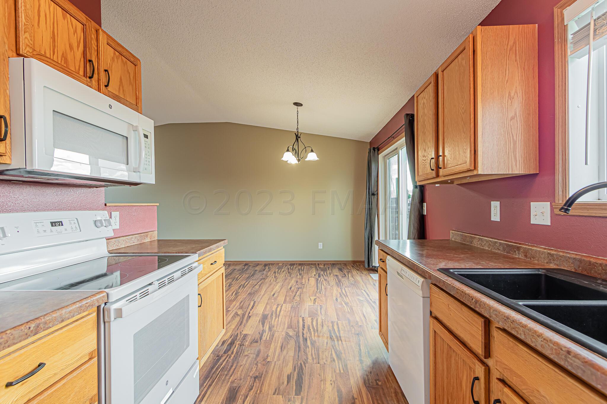 6151 23rd St S, Fargo, ND 58104-16