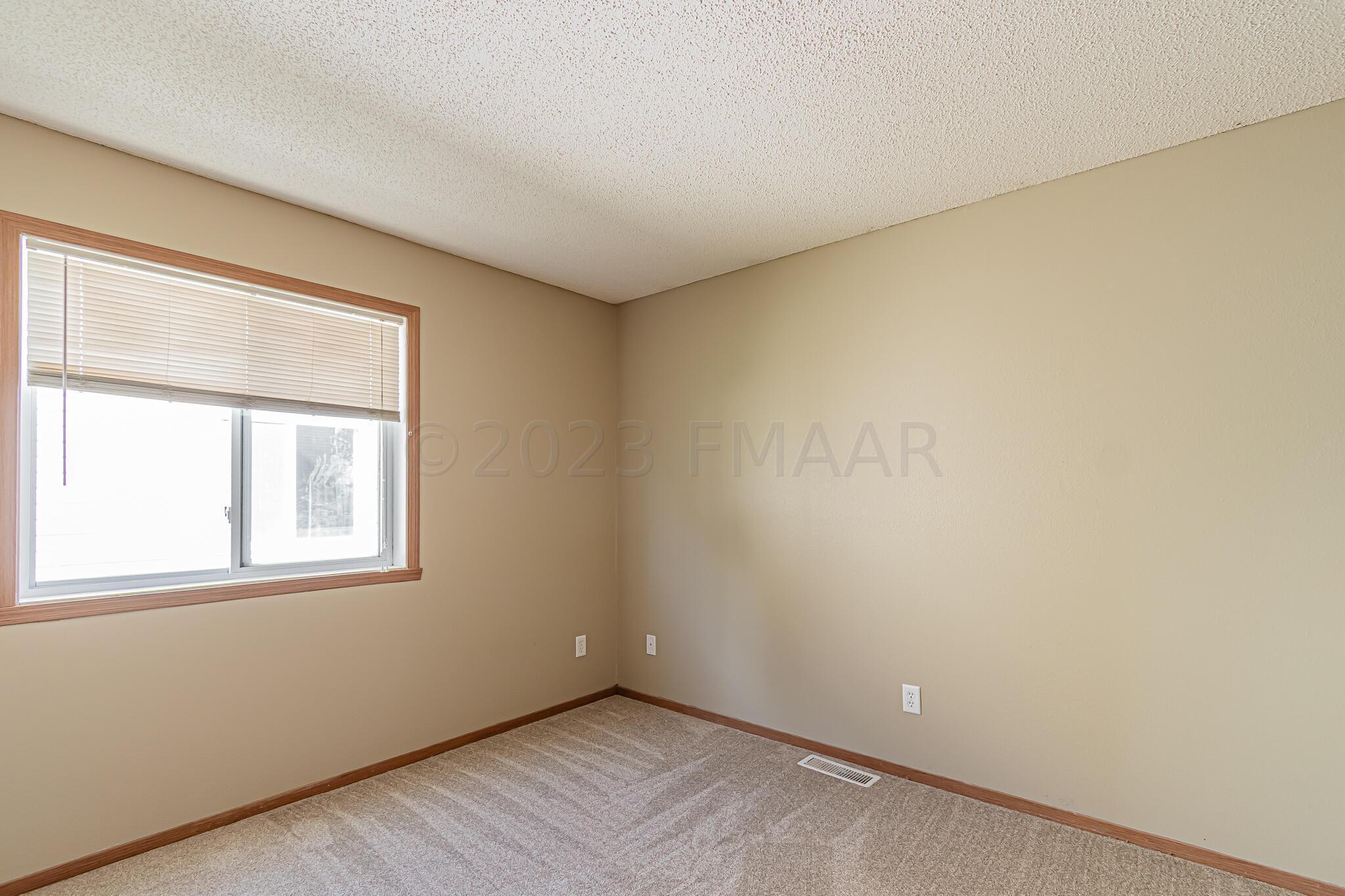 6151 23rd St S, Fargo, ND 58104-20