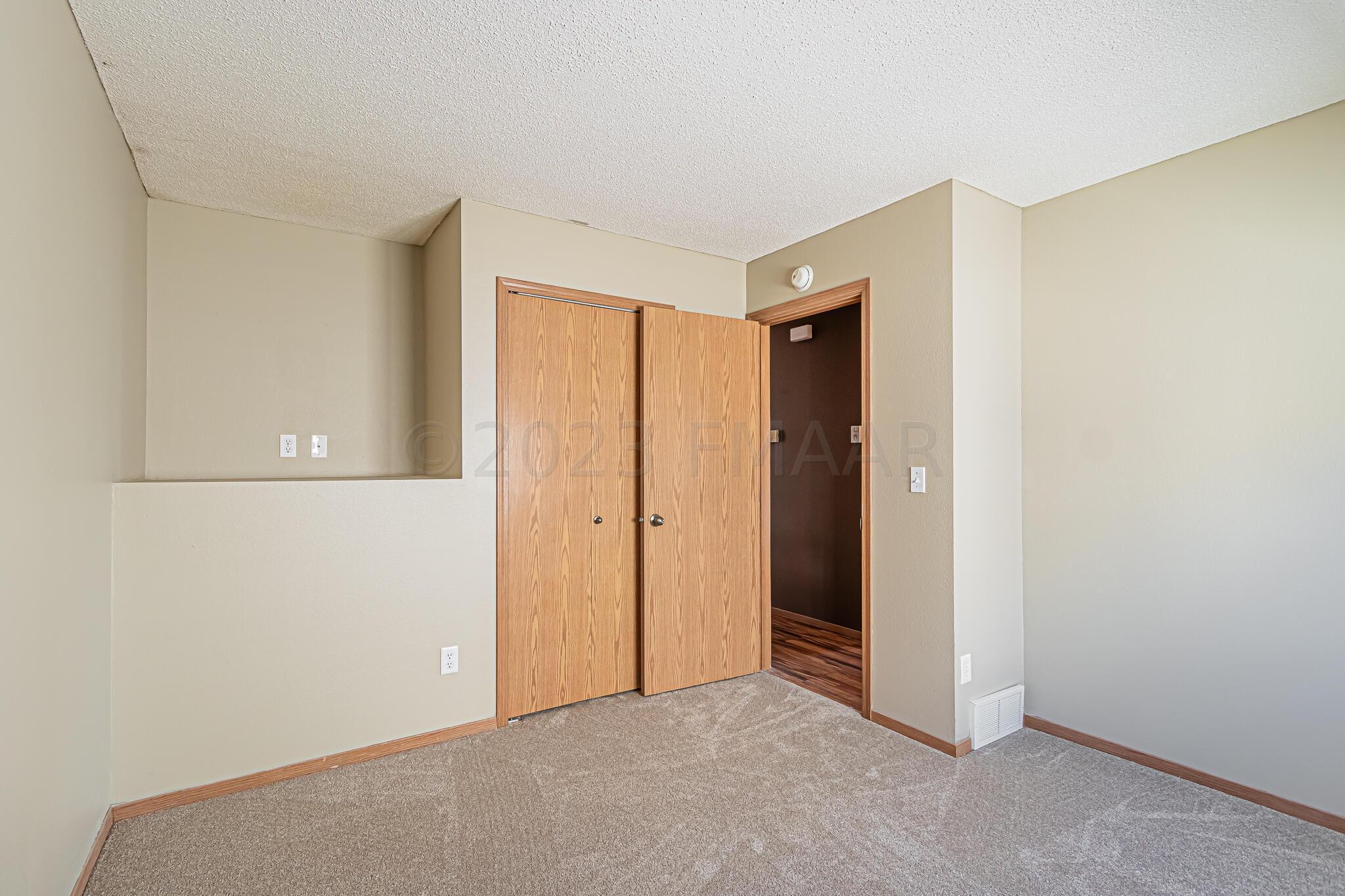 6151 23rd St S, Fargo, ND 58104-21