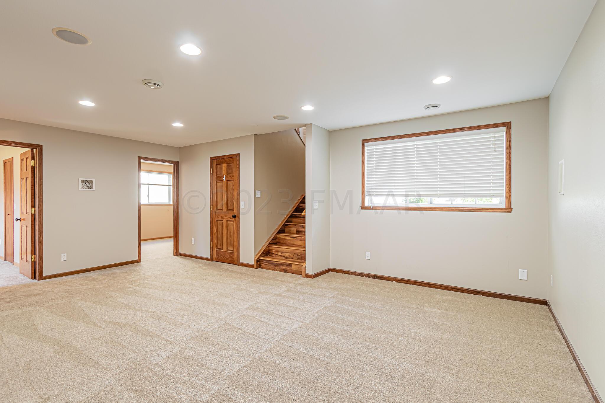 6151 23rd St S, Fargo, ND 58104-25