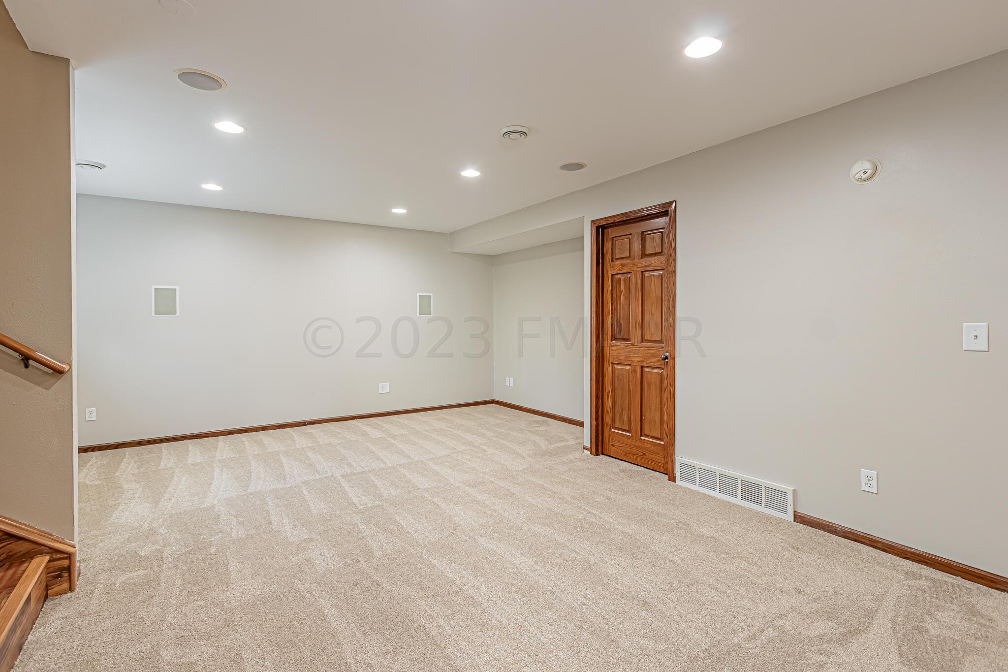 6151 23rd St S, Fargo, ND 58104-27
