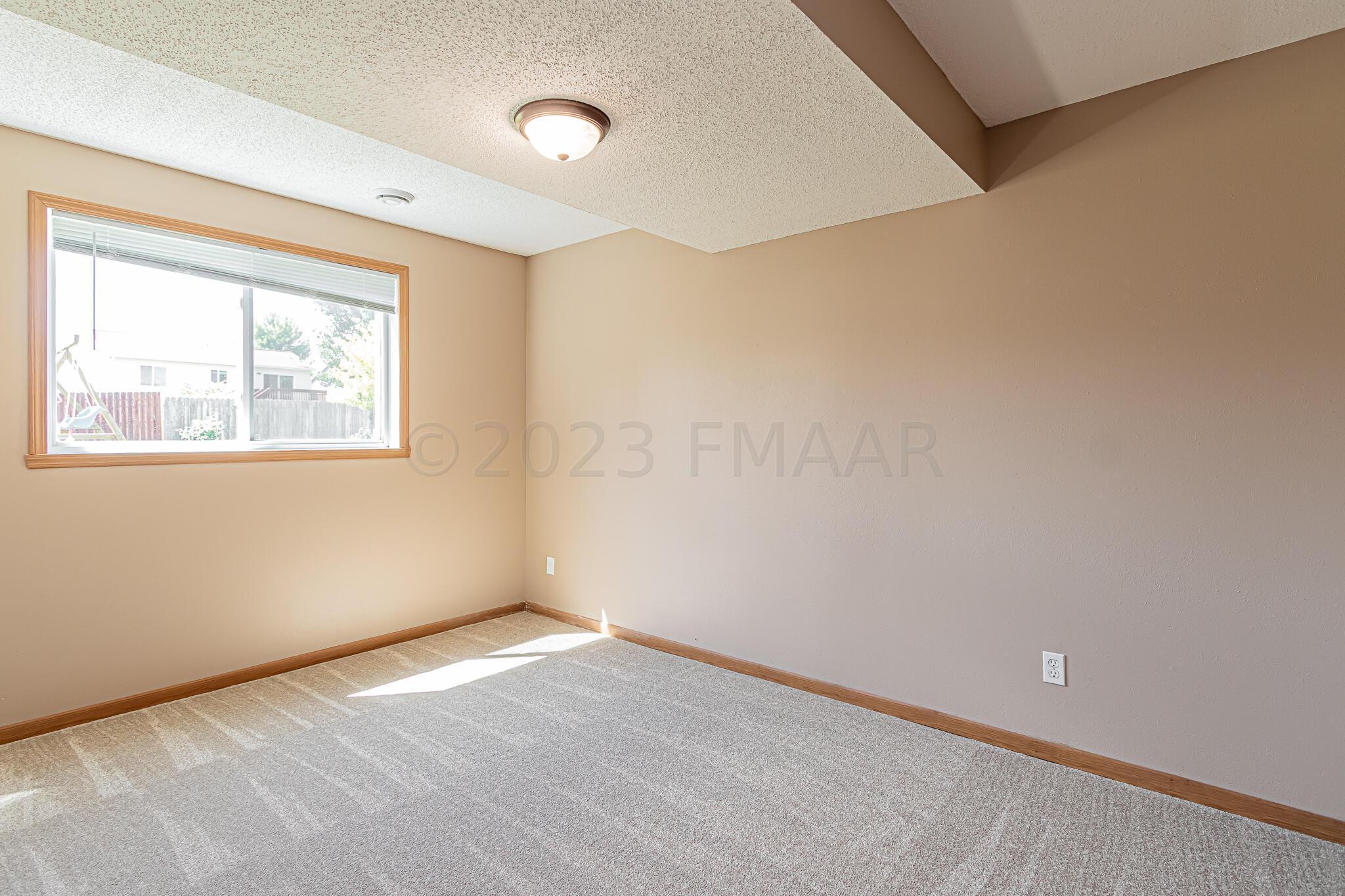 6151 23rd St S, Fargo, ND 58104-30