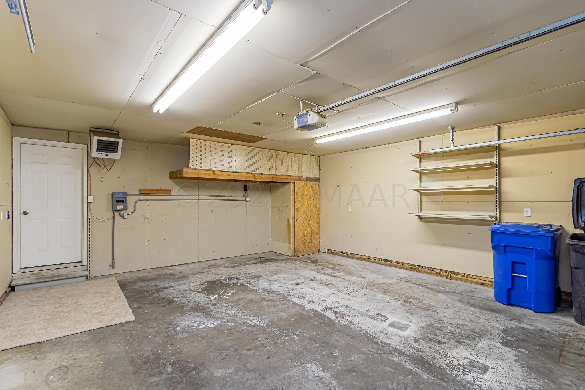 6151 23rd St S, Fargo, ND 58104-36