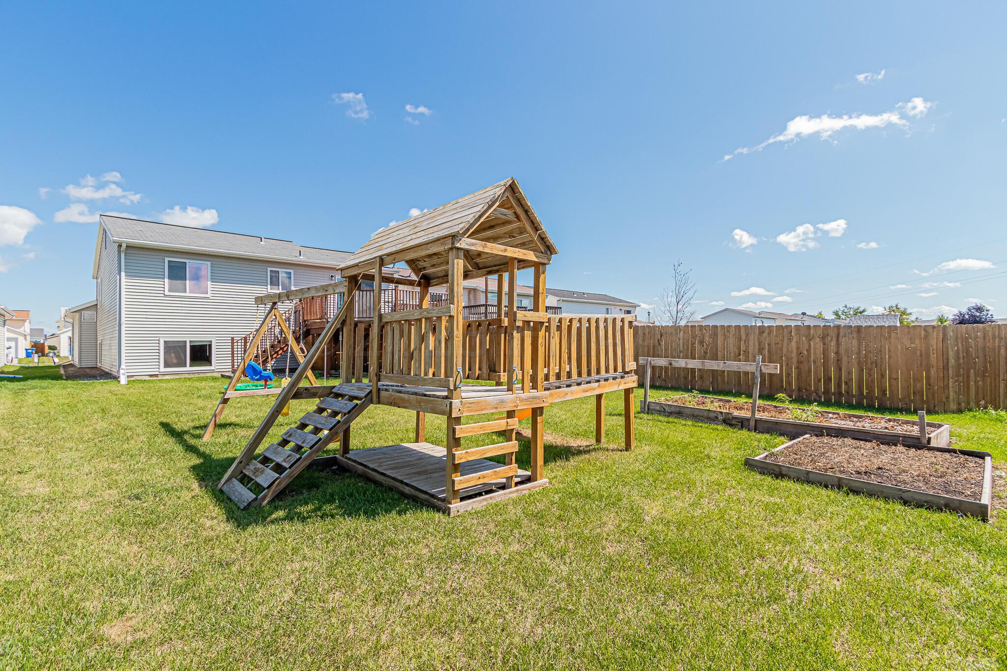 6151 23rd St S, Fargo, ND 58104-06