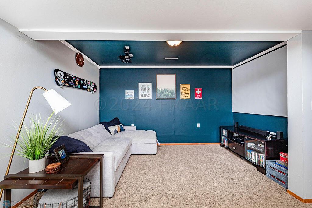 Lower Lvl Family Rm