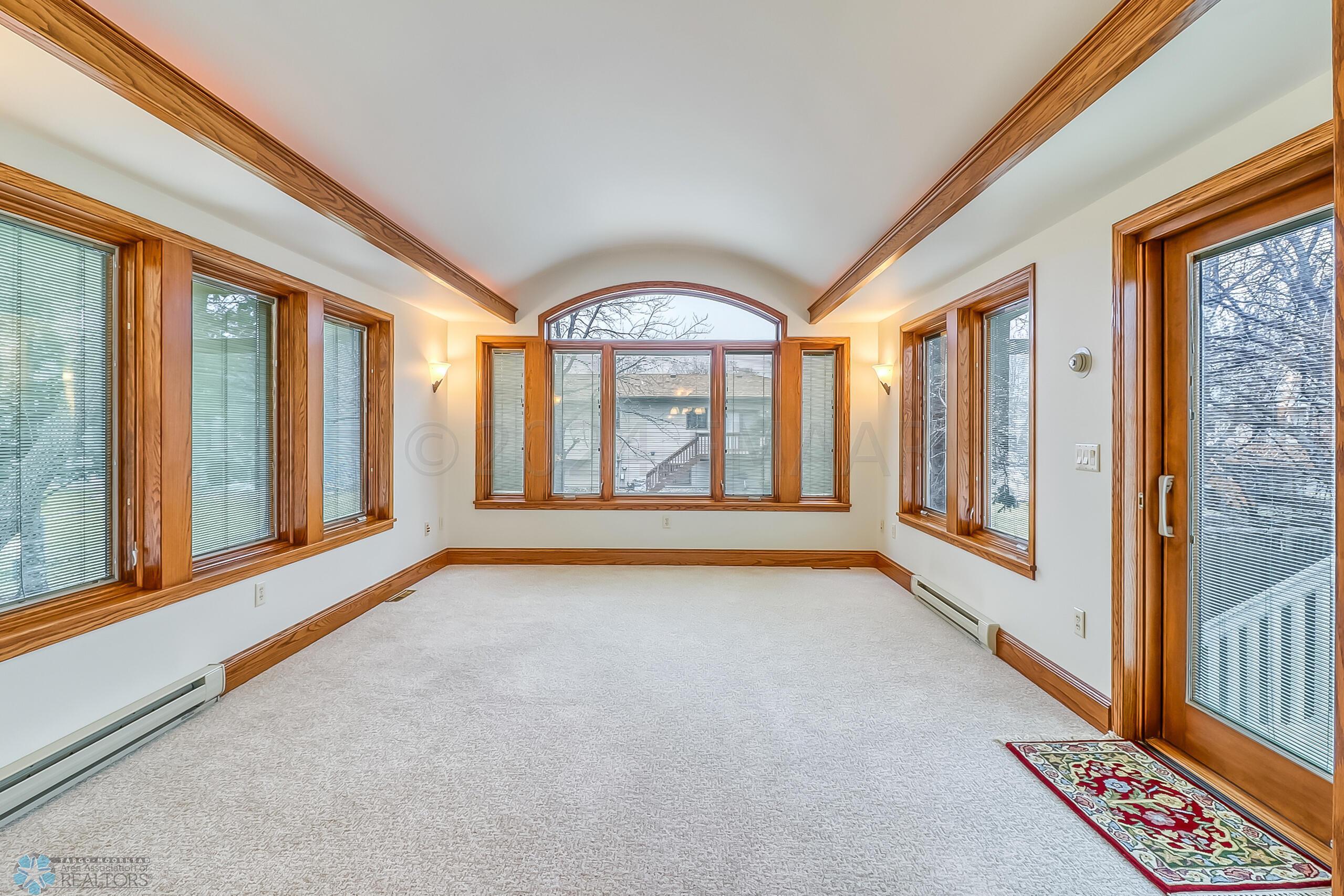 Familyroom1_0