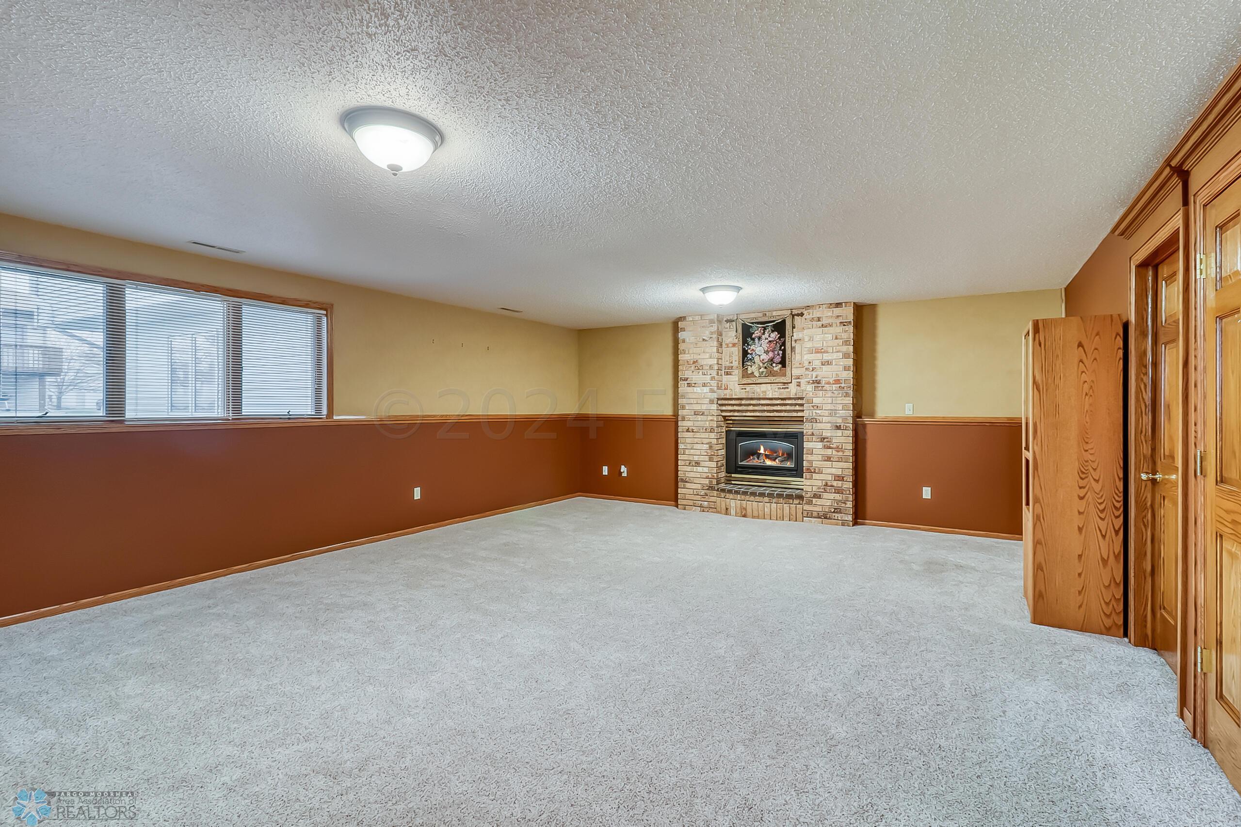 Basement Familyroom1_