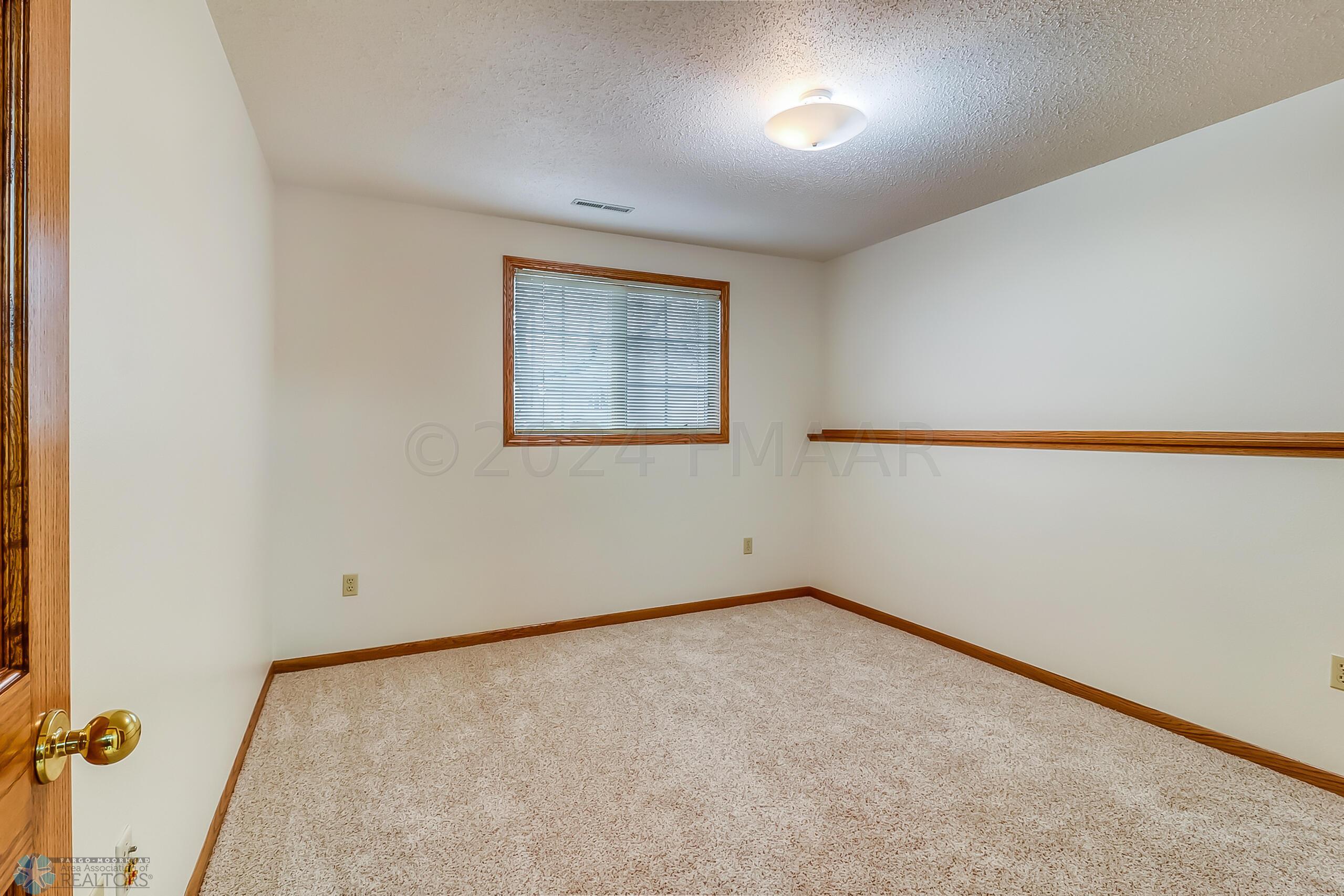 Basement Bedroom2_1