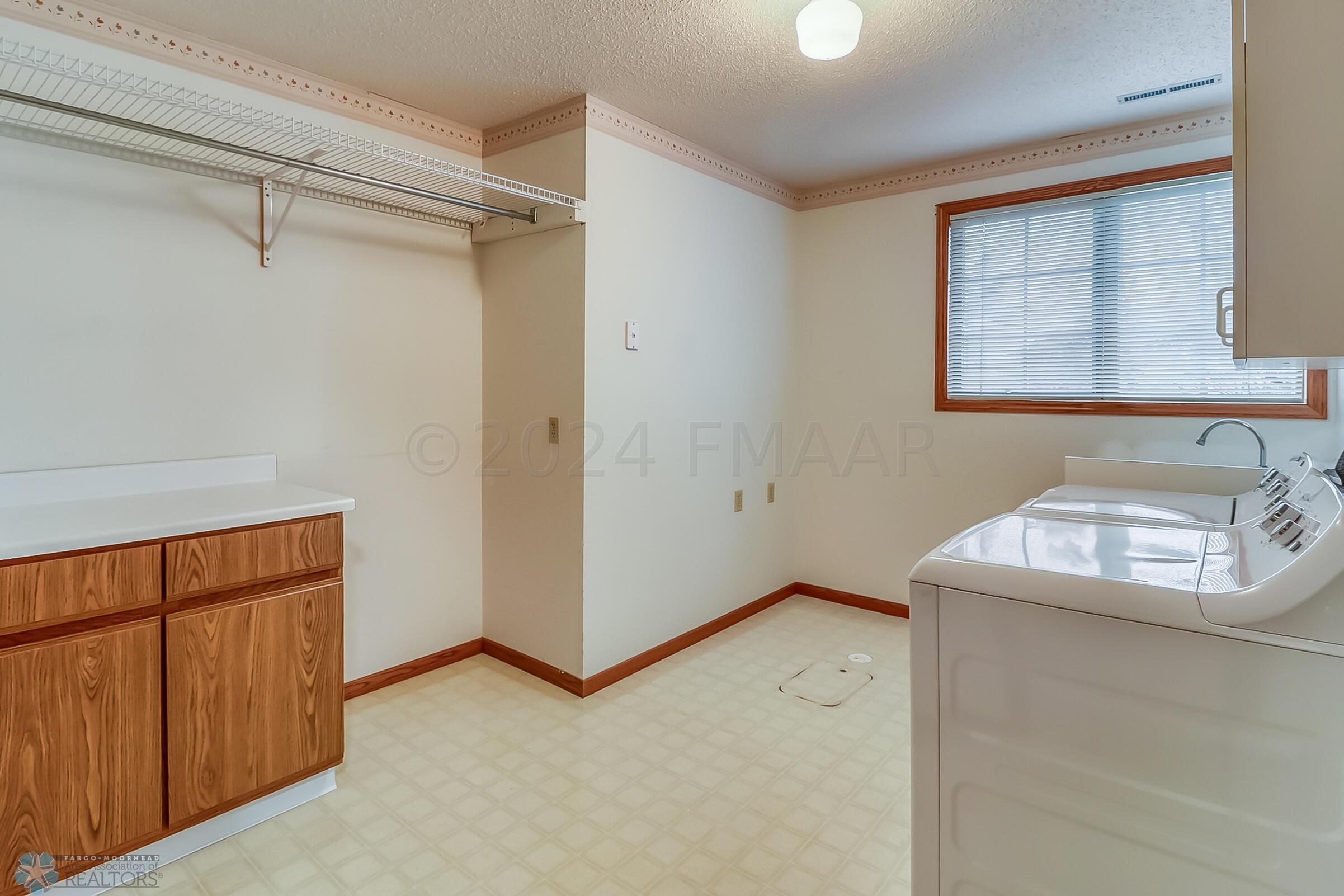 Basement Laundry1_2