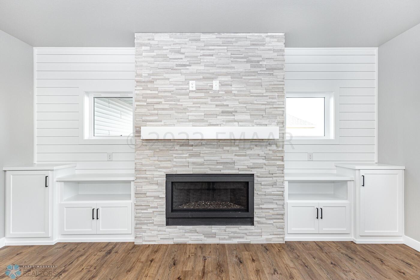Fireplace with built-ins