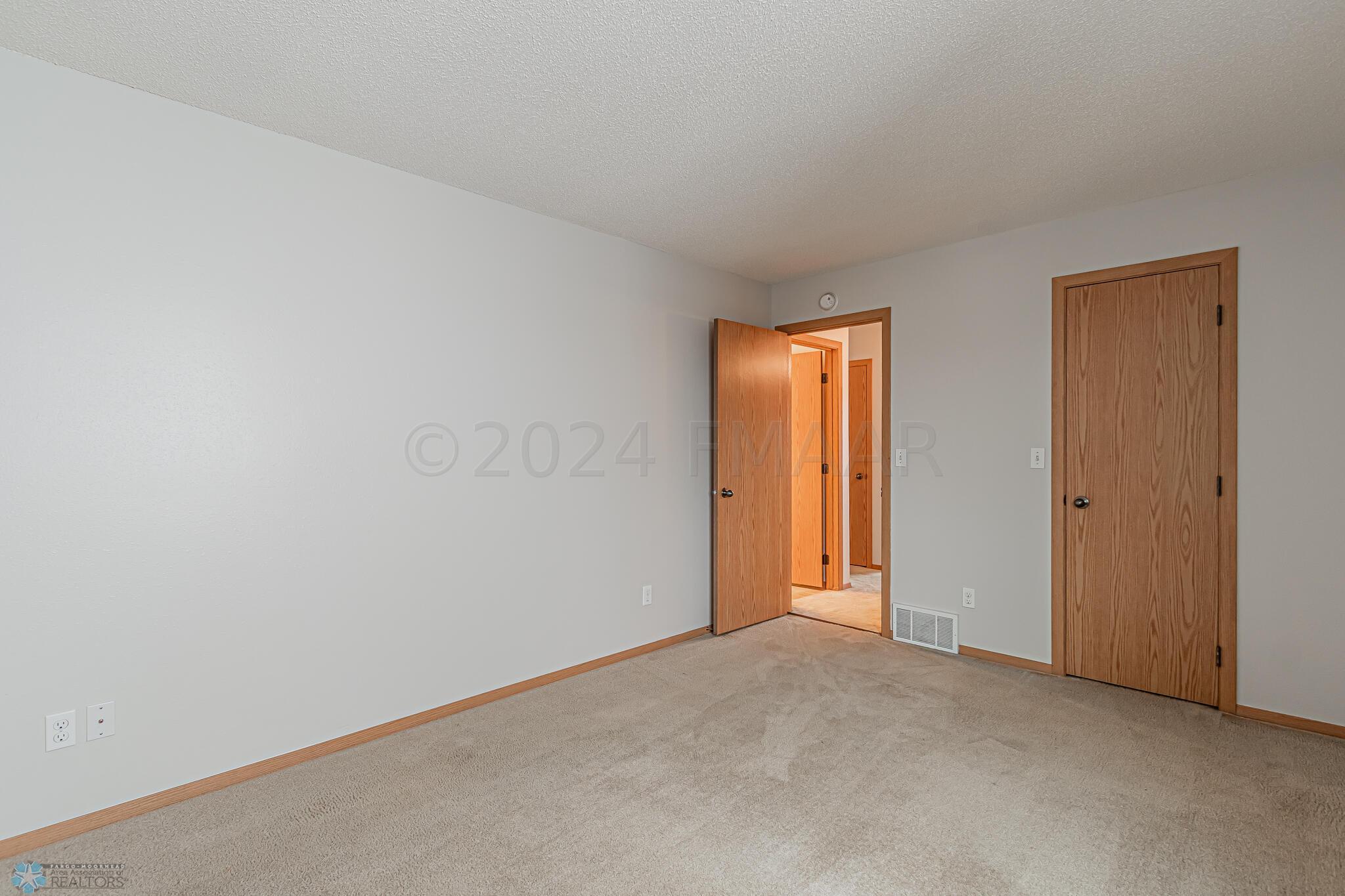 2250 57th Ave S, Fargo, ND-14