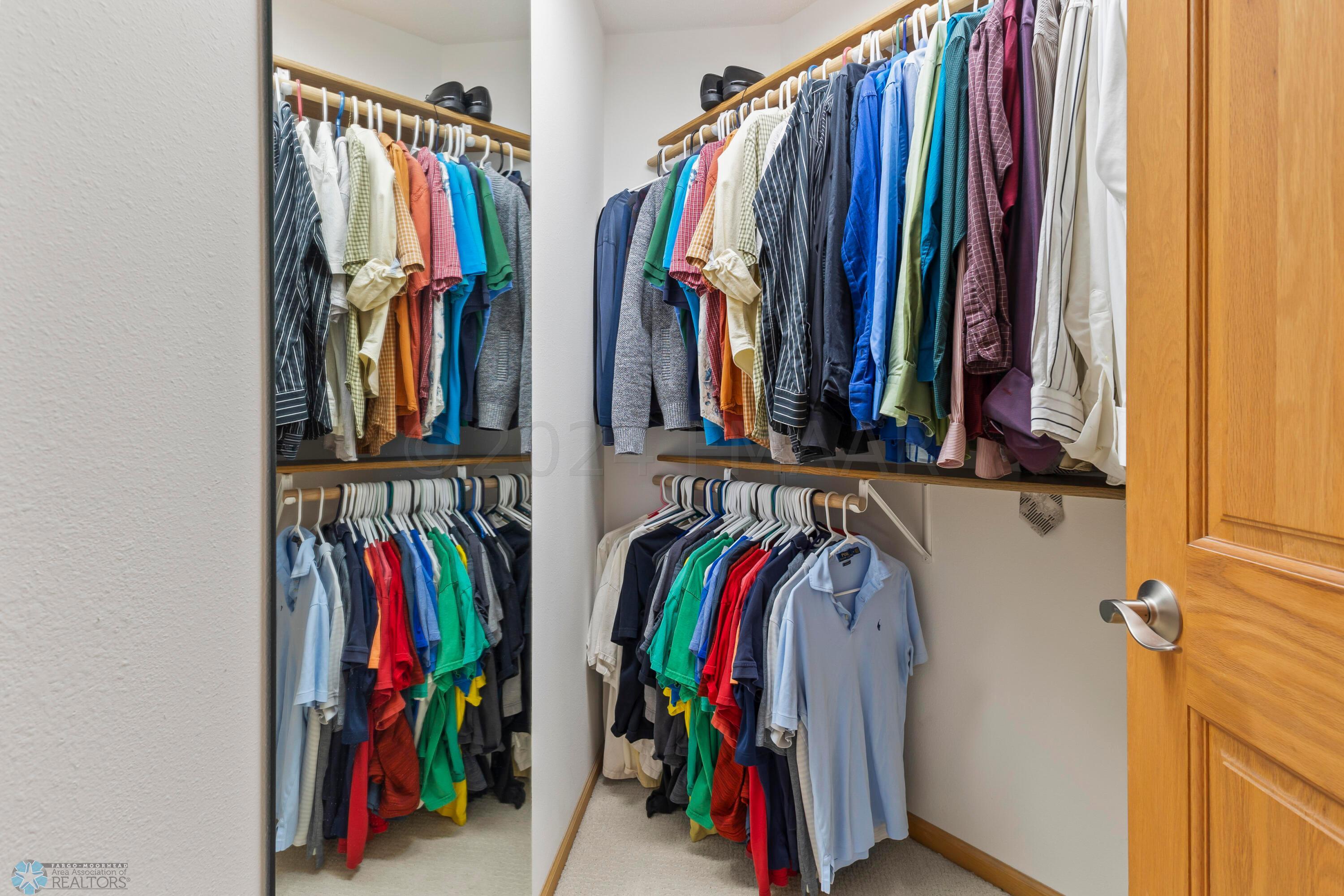 Walk-In-Closet