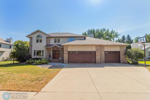 2908 38 1/2 Avenue S, Fargo, ND 58104