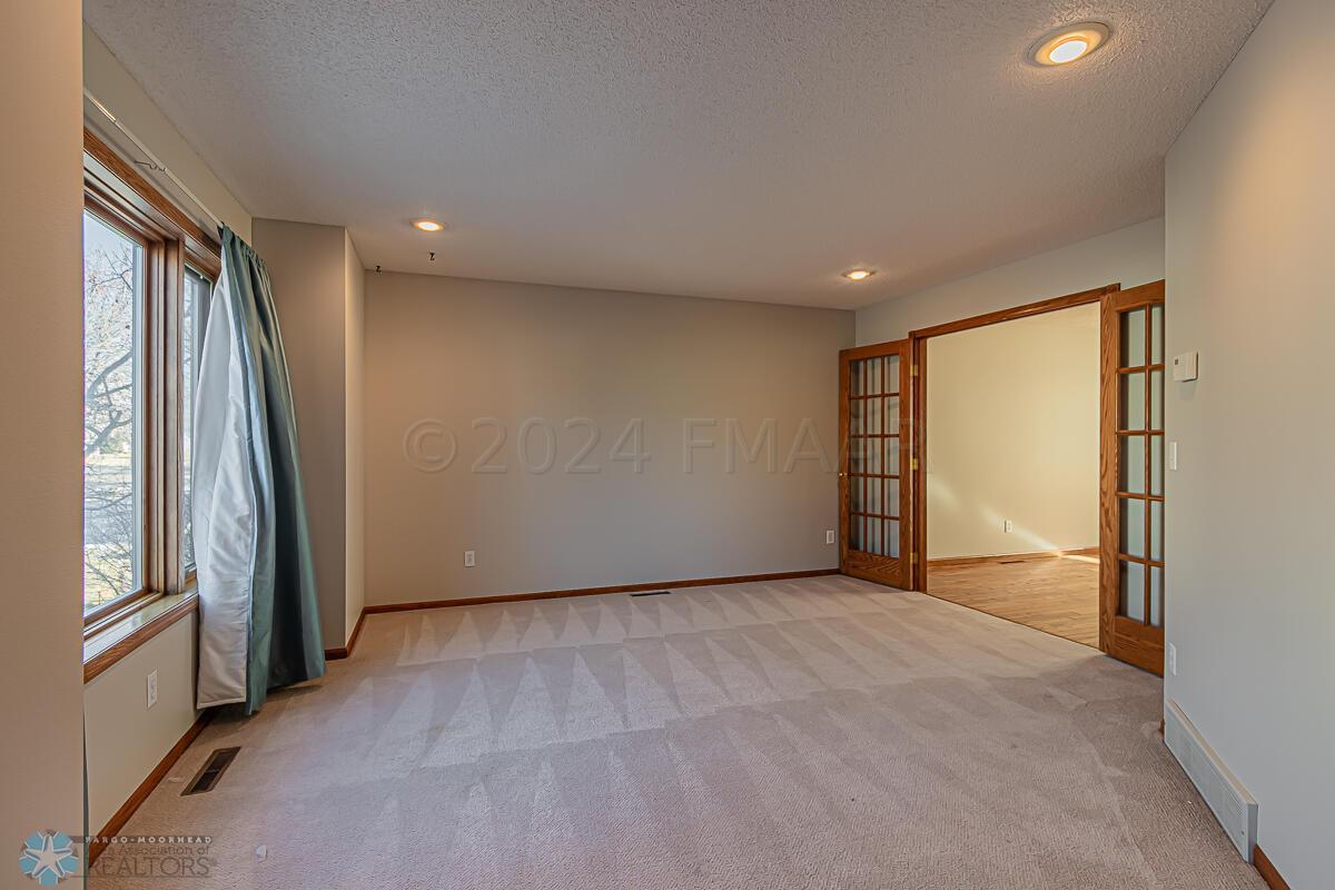 2908 38 1_2 Ave S, Fargo, ND-01
