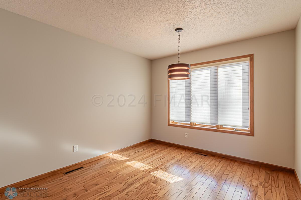 2908 38 1_2 Ave S, Fargo, ND-10