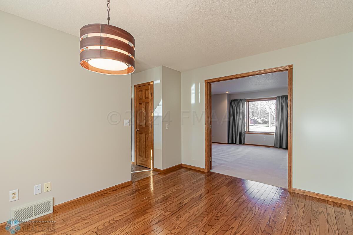 2908 38 1_2 Ave S, Fargo, ND-11
