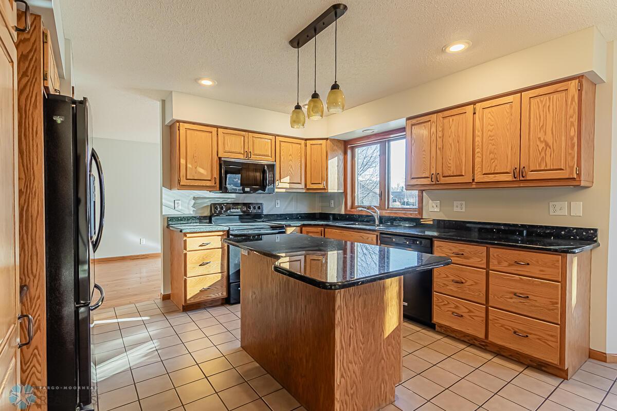 2908 38 1_2 Ave S, Fargo, ND-04