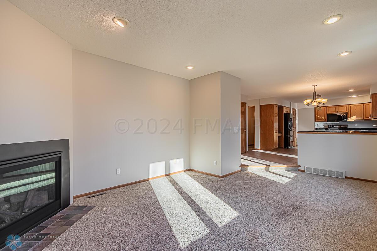 2908 38 1_2 Ave S, Fargo, ND-17