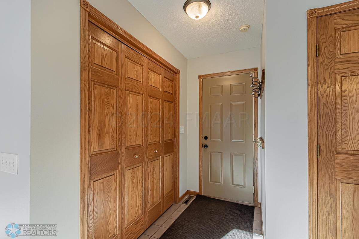 2908 38 1_2 Ave S, Fargo, ND-18